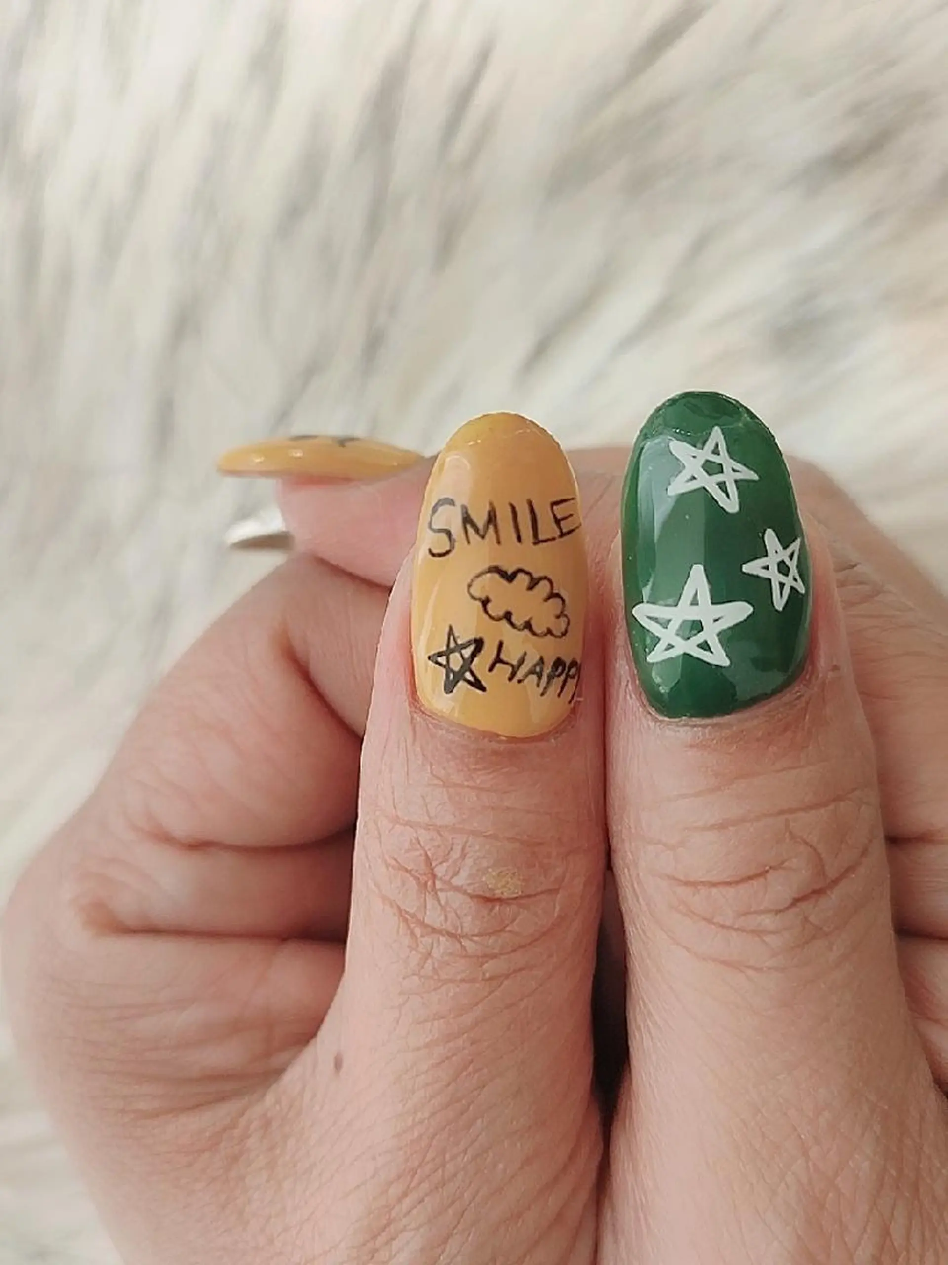 ネイル ハンドネイル RUNWAY 　　の眉毛・アイブロウイメージ