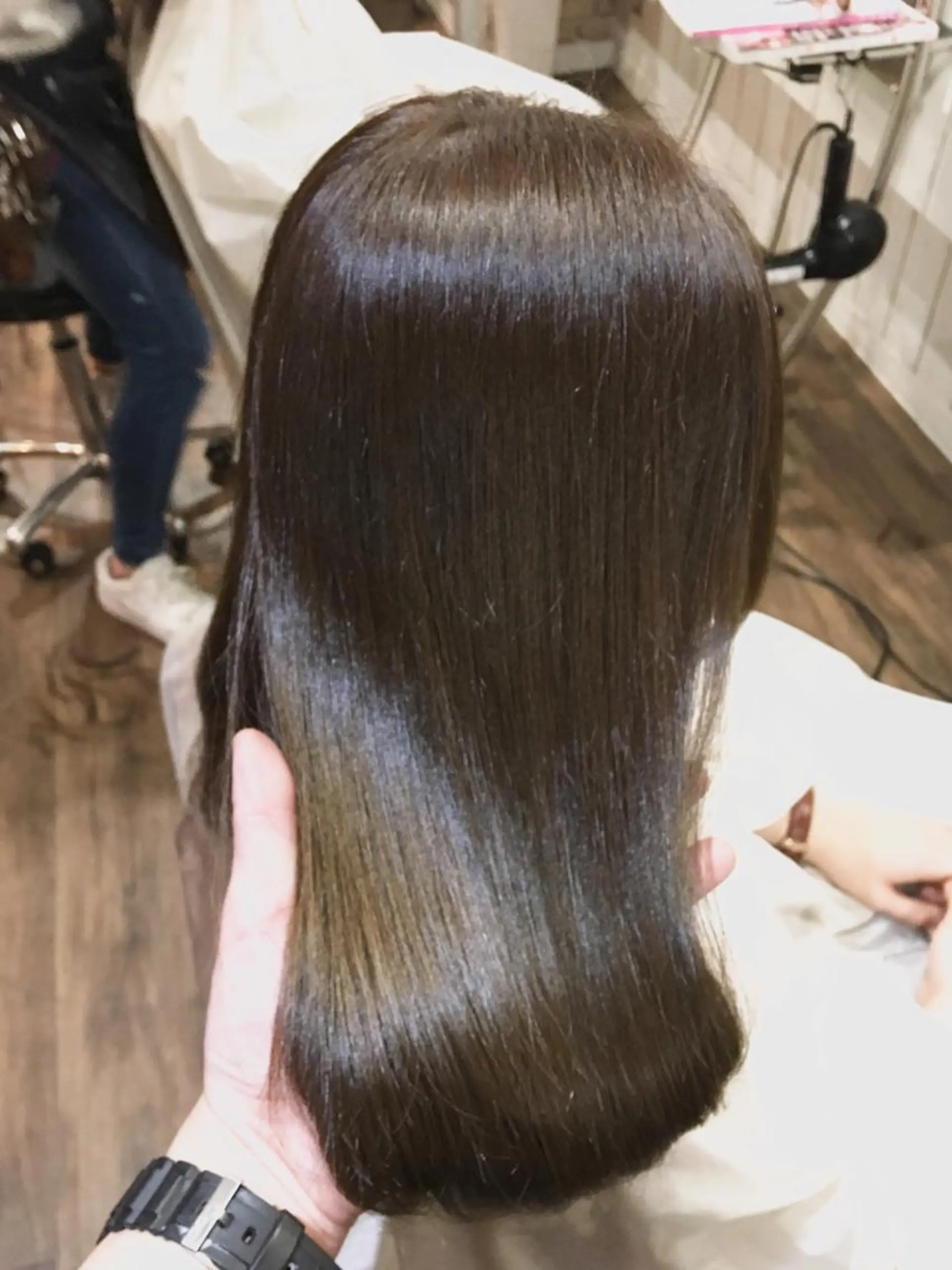 セミロング カラー パーマ ヘアアレンジ トリートメント カット ヘアカラー トリートメント 👑指名率No.1 👑坂口飛翔のヘアスタイル