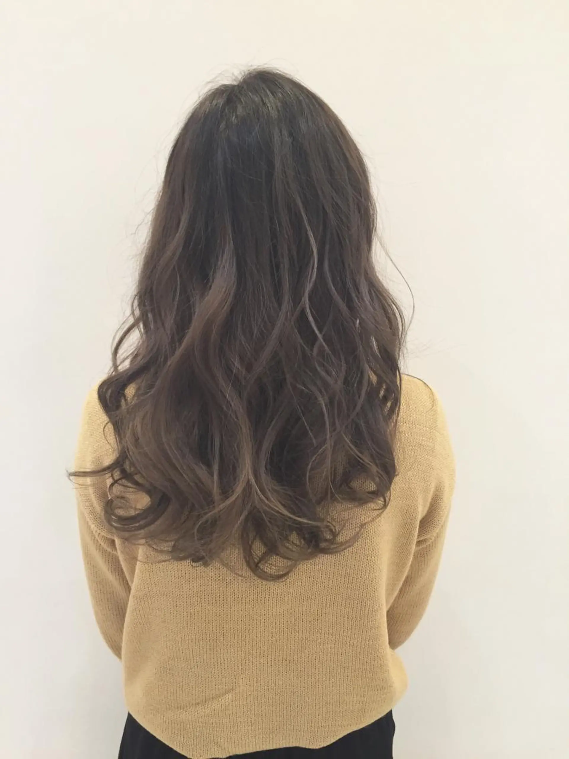 ロング カラー グラデーションカラー ハイトーン×髪質改善 KENTAのヘアスタイル