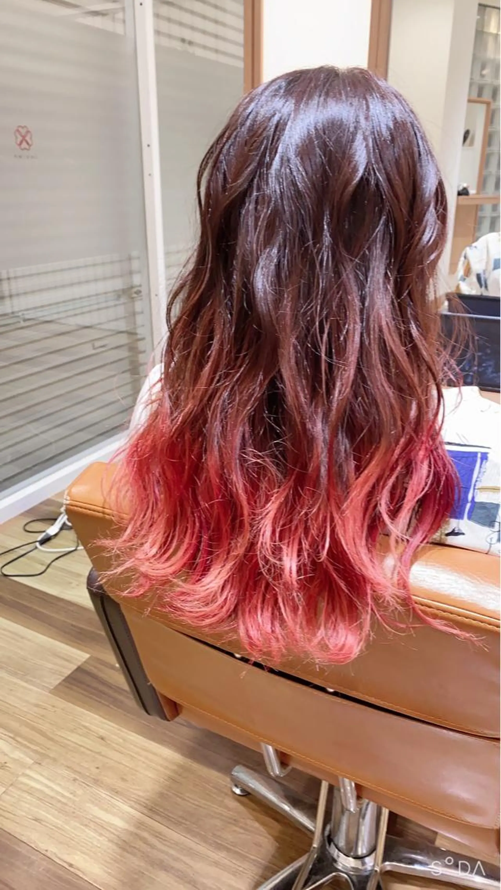 セミロング カラー ブリーチ グラデーションカラー SEA BELLE YASUのヘアスタイル