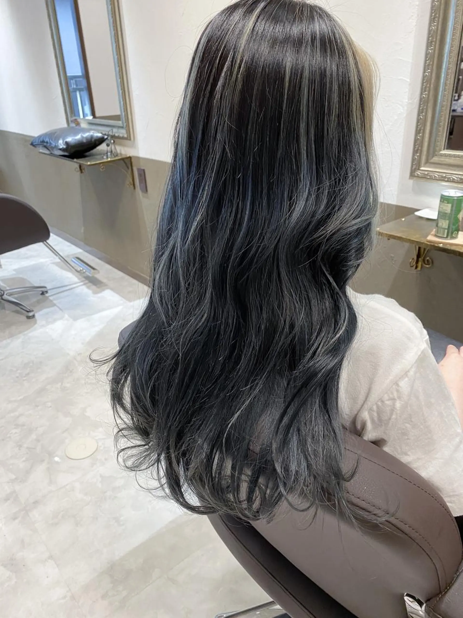 ロング カラー 坂井田 浩樹のヘアスタイル