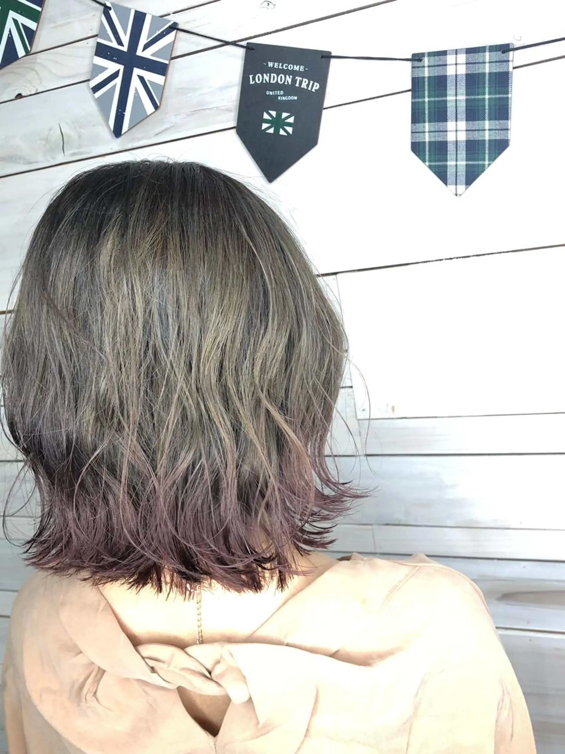 カラー ○HITOMI ○のヘアスタイル