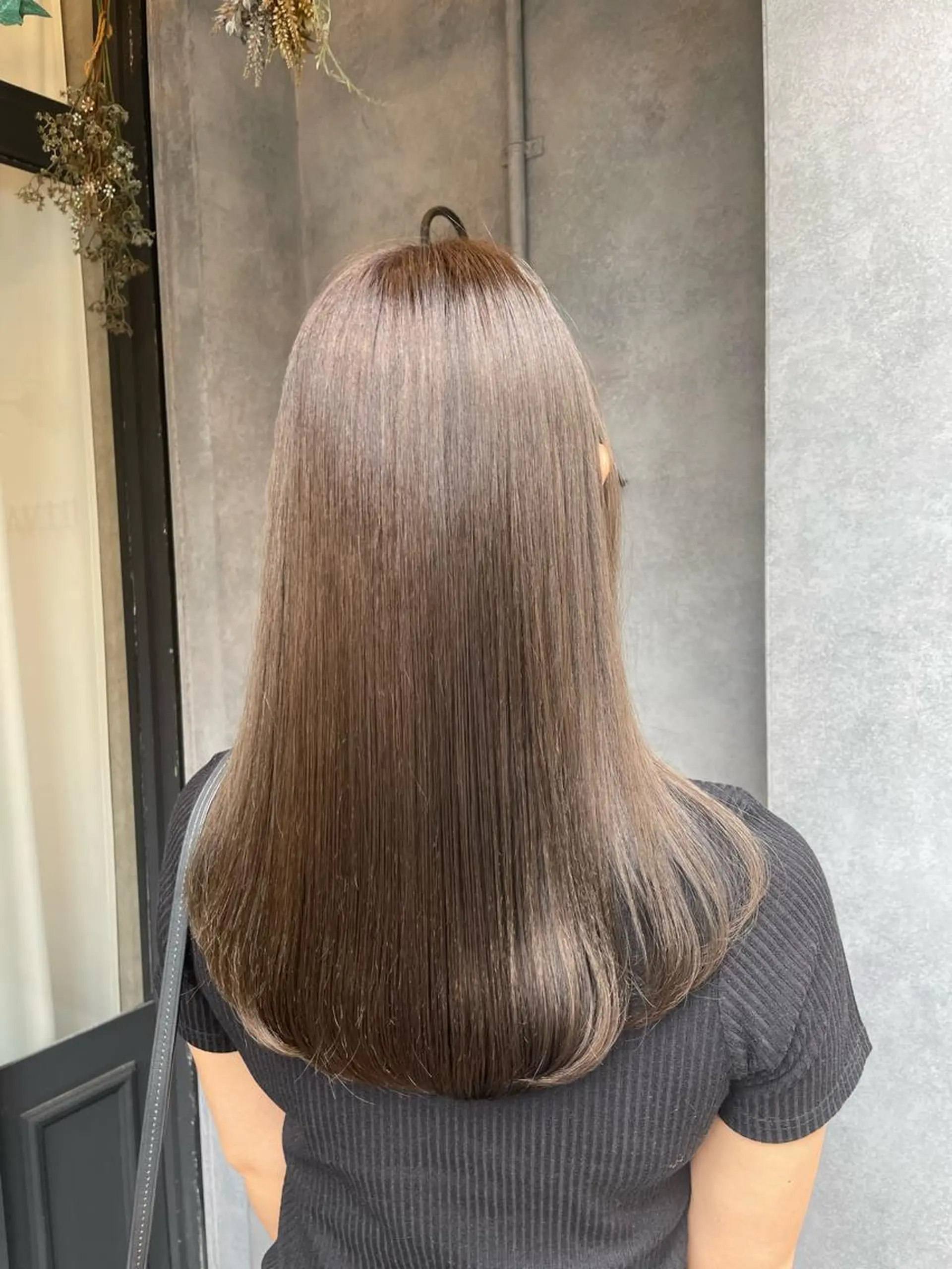 ロング カラー N°　jillva 腰山 菜々美のヘアスタイル