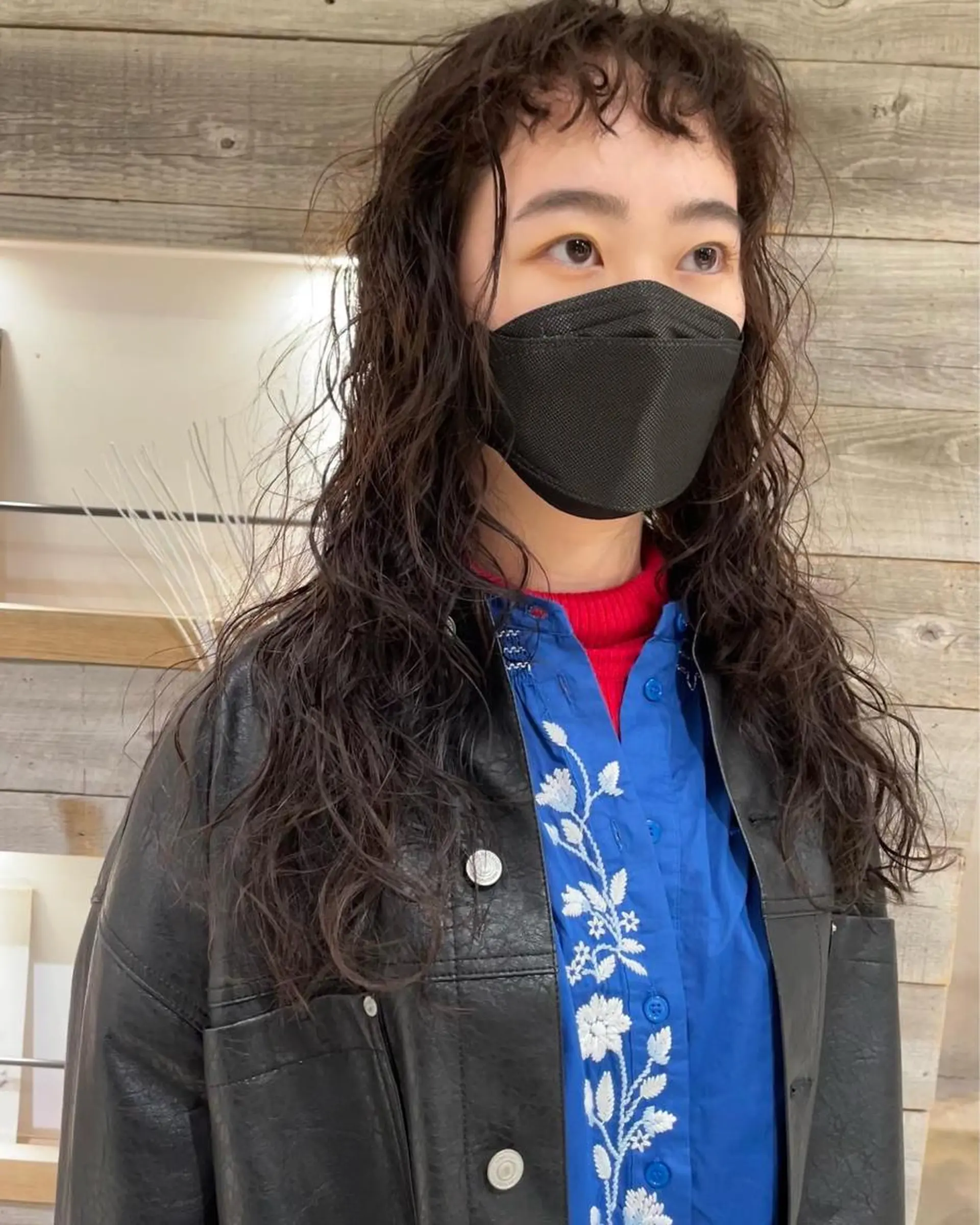 ロング パーマ ロング オン眉 カット パーマ トリートメント 村上雅人 ナチュラルモードのヘアスタイル