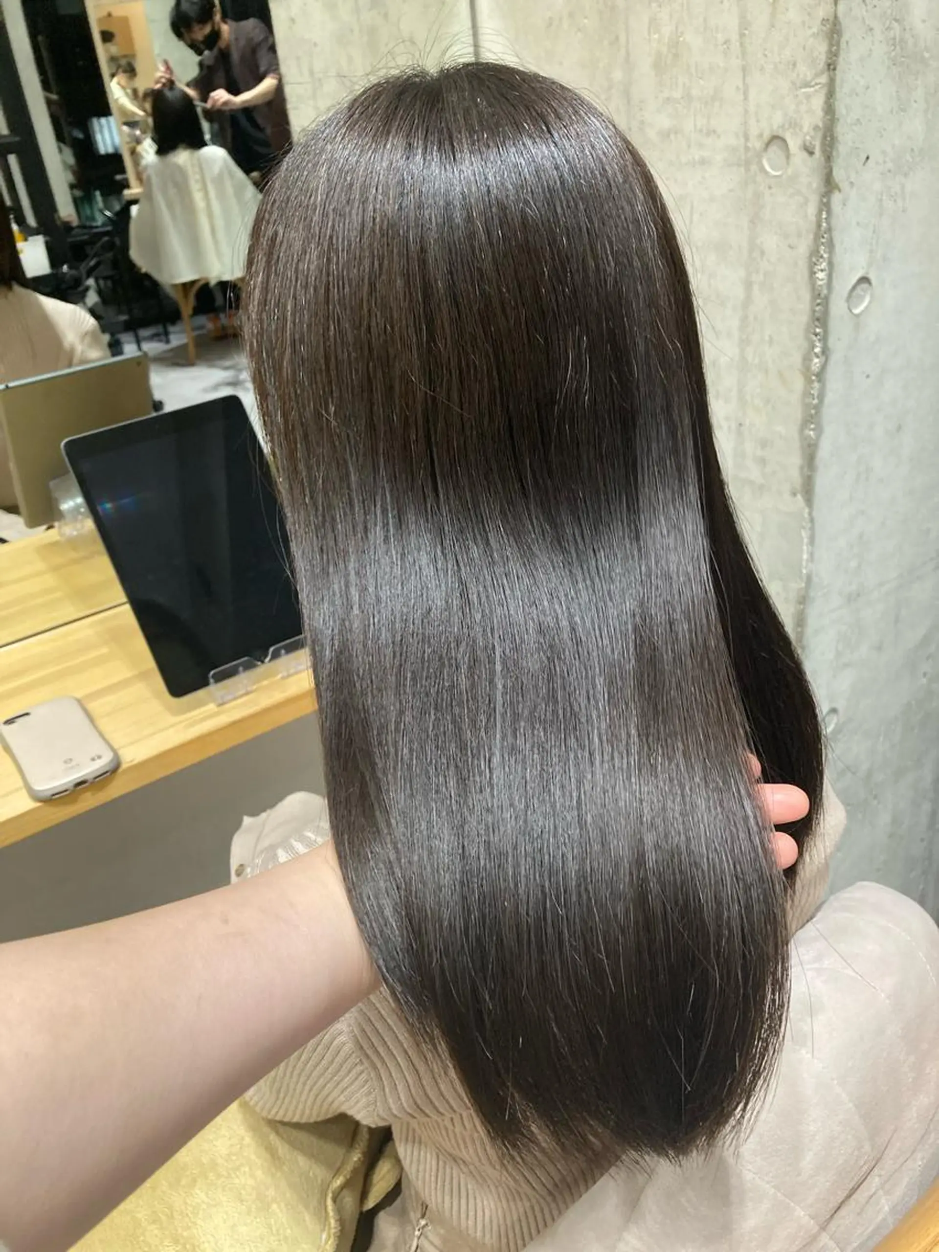 セミロング ヘアカラー トリートメント ✨色持ちの良い艶 カラー✨蟹江真世のヘアスタイル