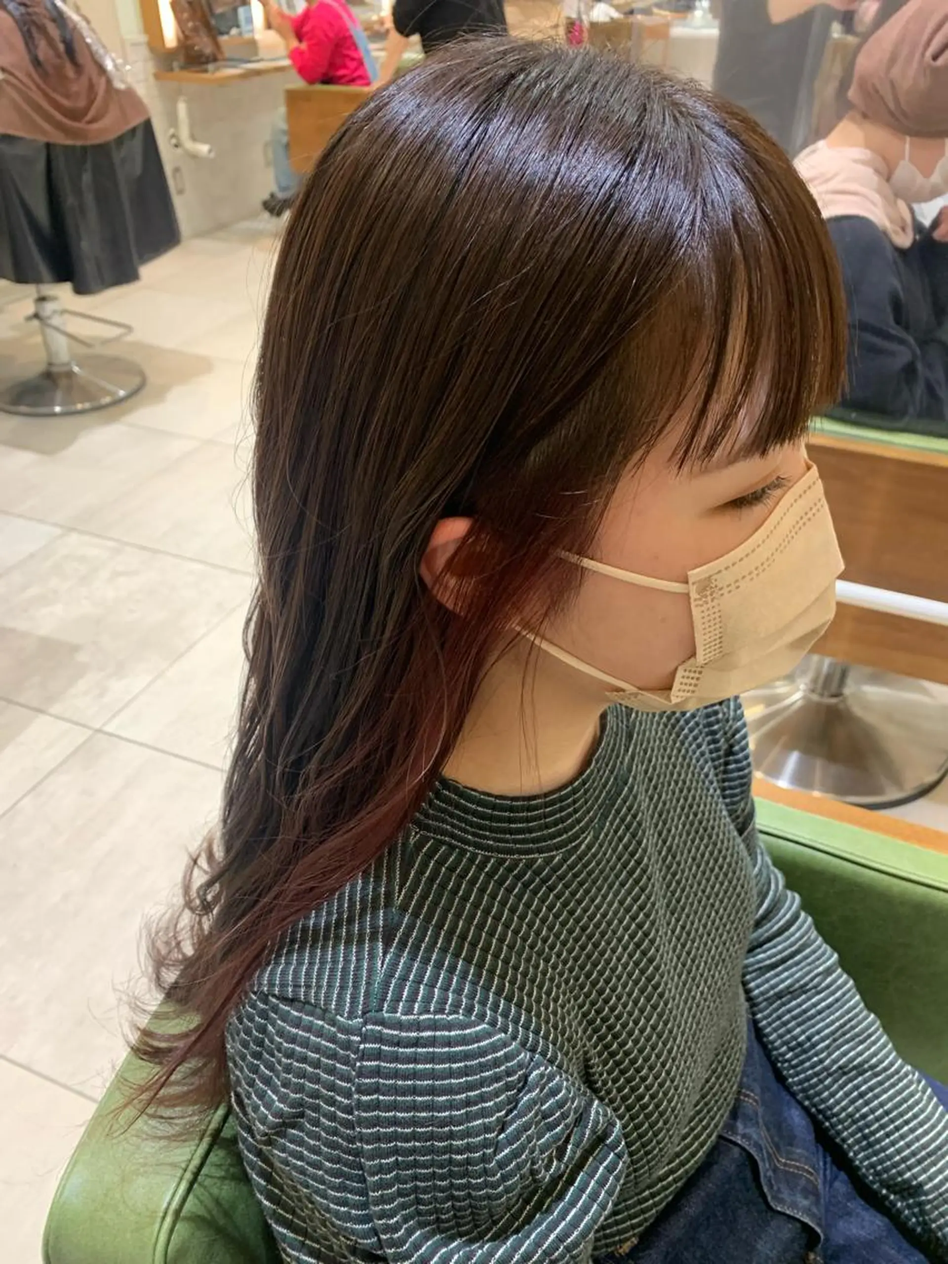 セミロング カラー ブリーチ カシス ピンクカラー 高橋友里亜 /フリーランスのヘアスタイル