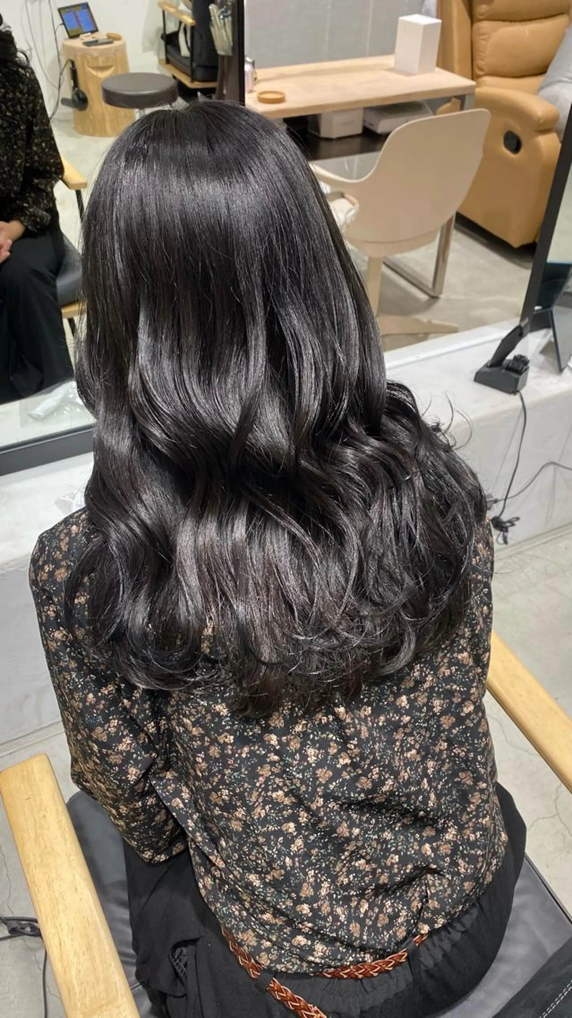 セミロング 韓国風ヘア hair shioのヘアスタイル