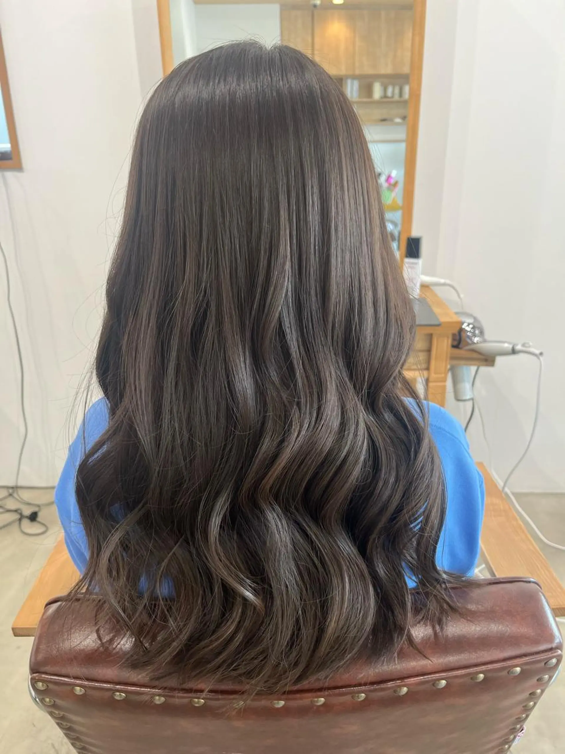 ロング カラー アッシュ 透明感カラー 韓国風ヘア 三島 有佳里のヘアスタイル