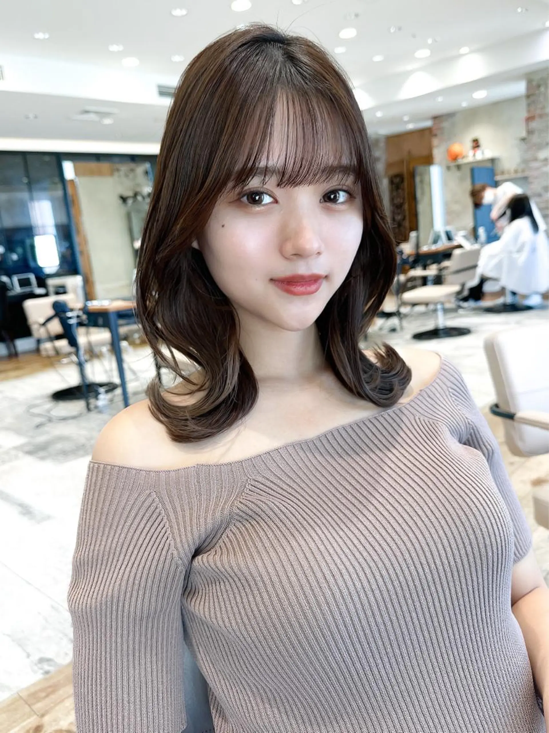 ミディアム カラー ベージュカラー ブラウンカラー ブラウンベージュ くびれヘア 顔周りカット 顔周り/くびれヘア 韓国ヘア💕風間るなのヘアスタイル