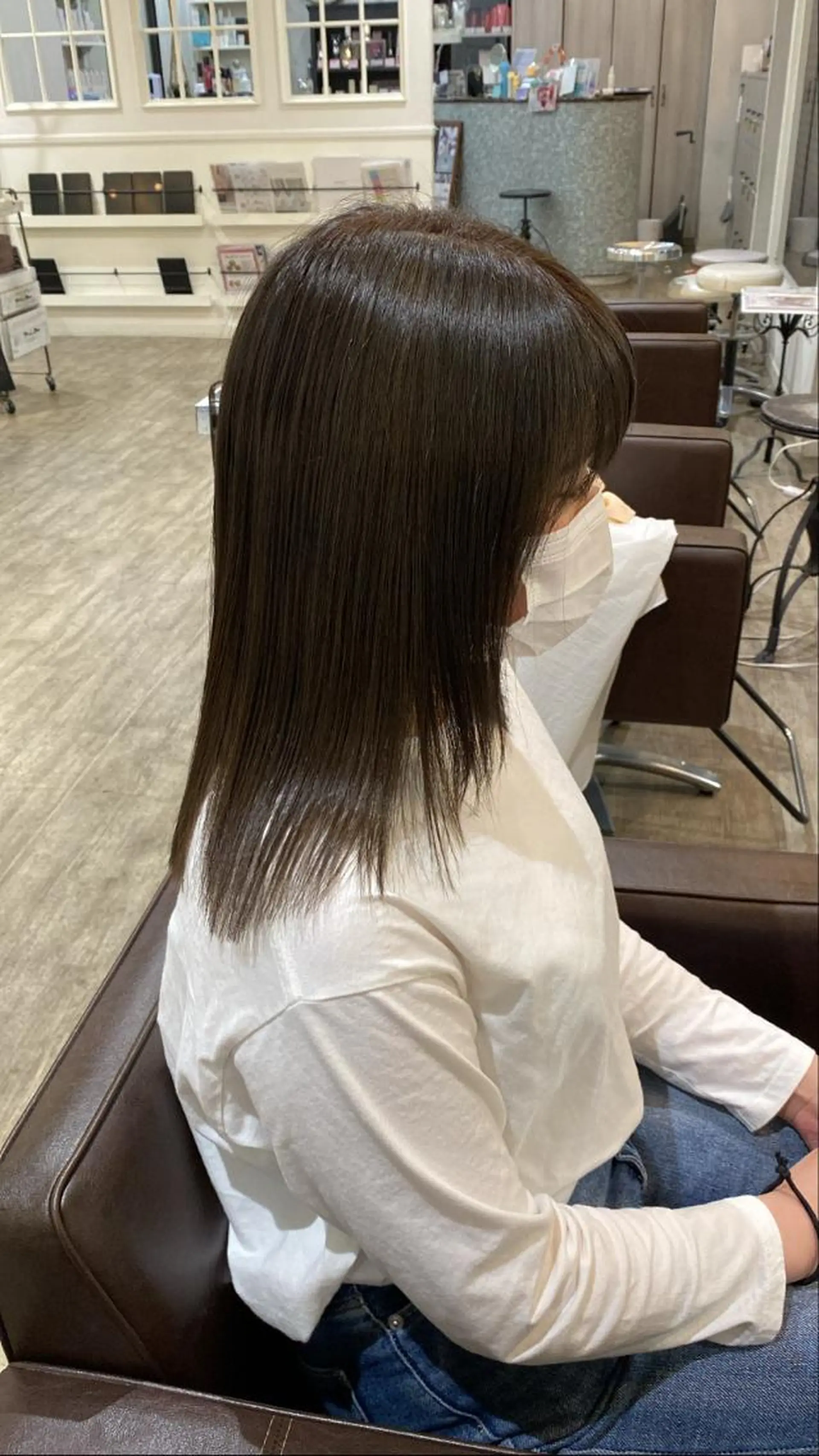 セミロング カラー 透明感カラー グレージュ 前橋 姫奈のヘアスタイル
