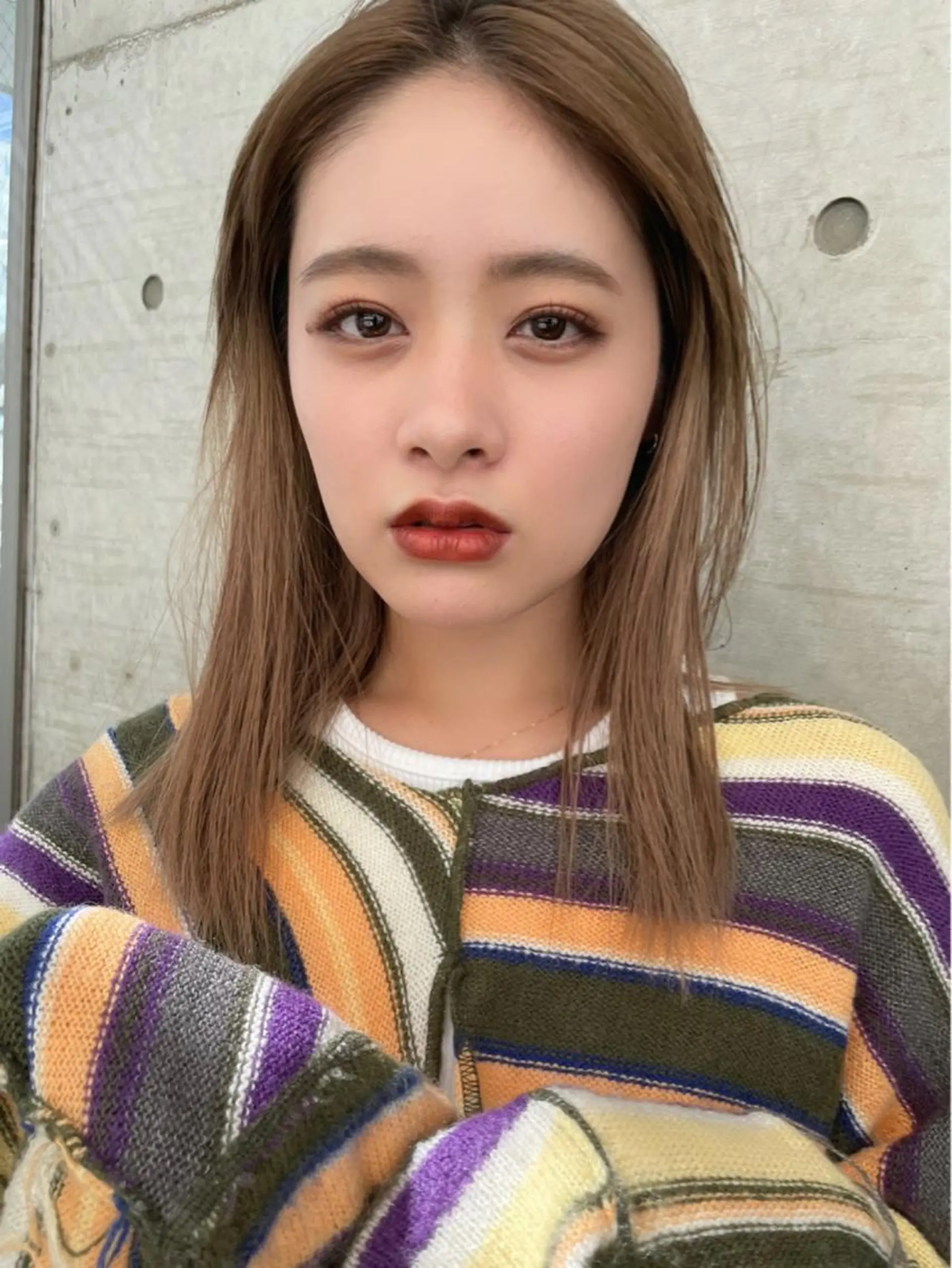 セミロング カラー レイヤー べージュ 白石研太のヘアスタイル
