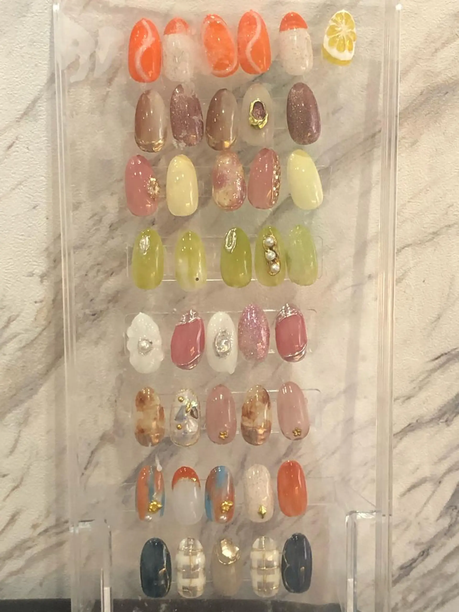 ネイル ニュアンスネイル ハンドネイル ハンドケア ✨アン ミユ✨のネイルデザイン