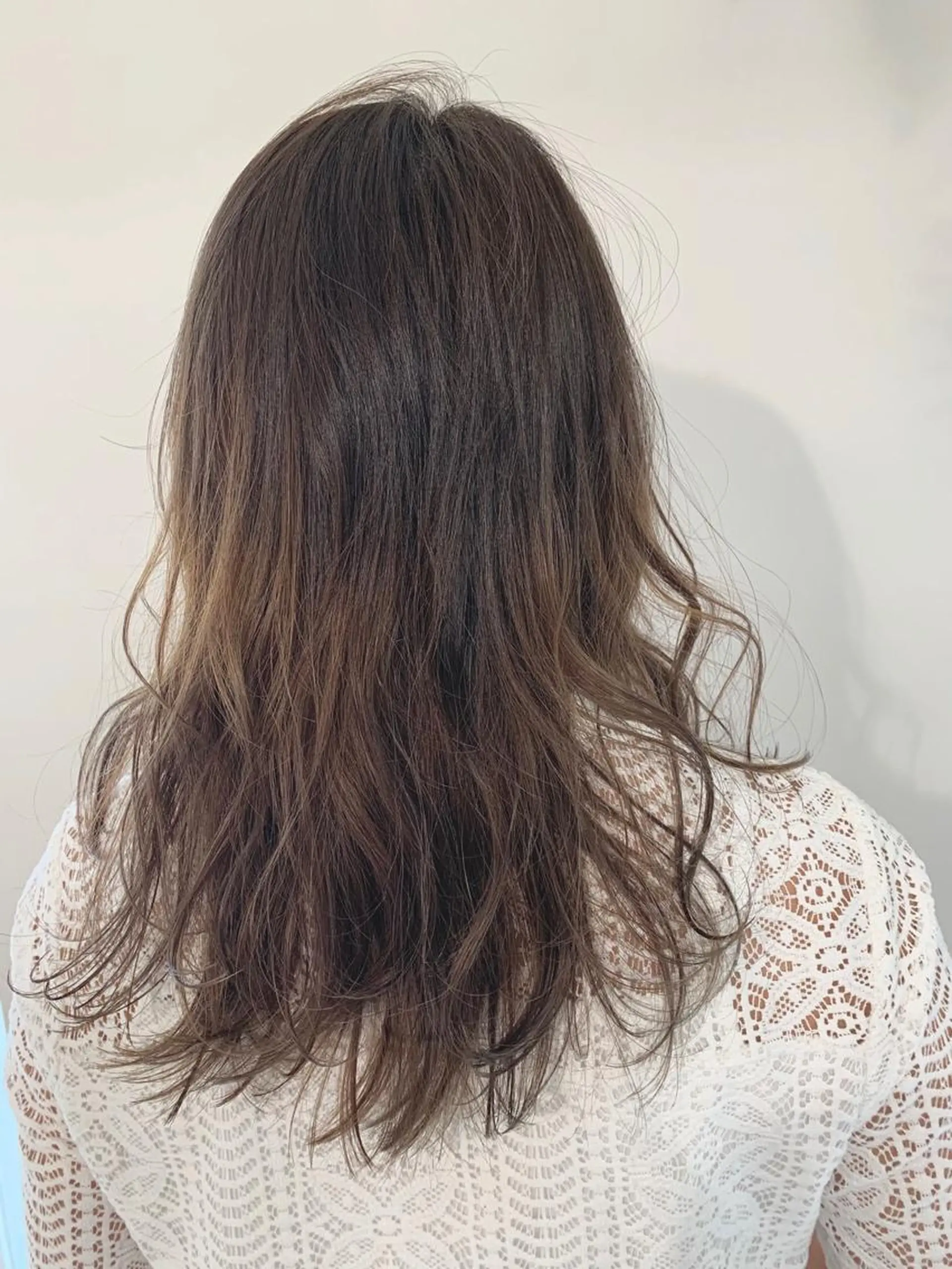 セミロング カラー パーマ ヘアアレンジ 加藤 綾華のヘアスタイル