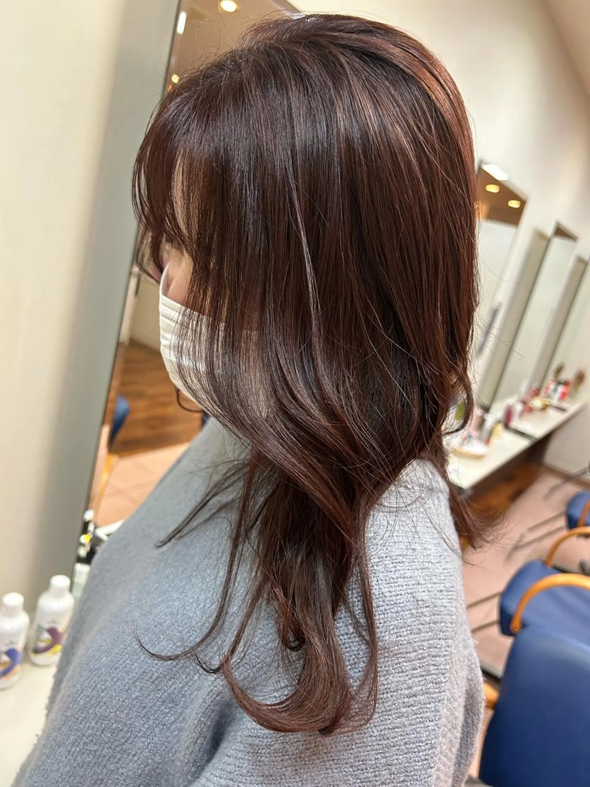 セミロング カラー 小澤 志穂のヘアスタイル