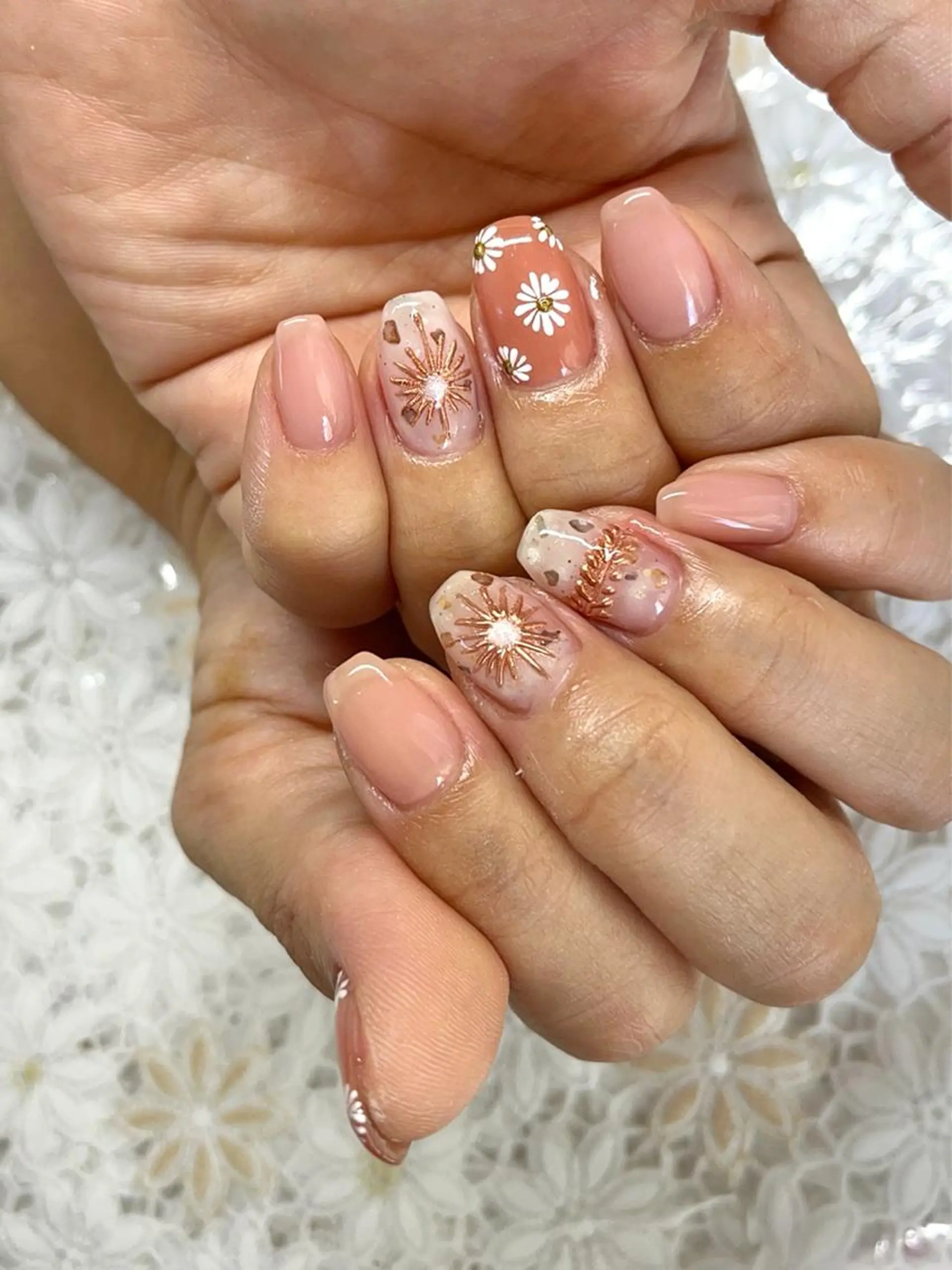 ネイル ジェルネイル 韓国ネイル パラジェル ハンドネイル nails' it...のネイルデザイン