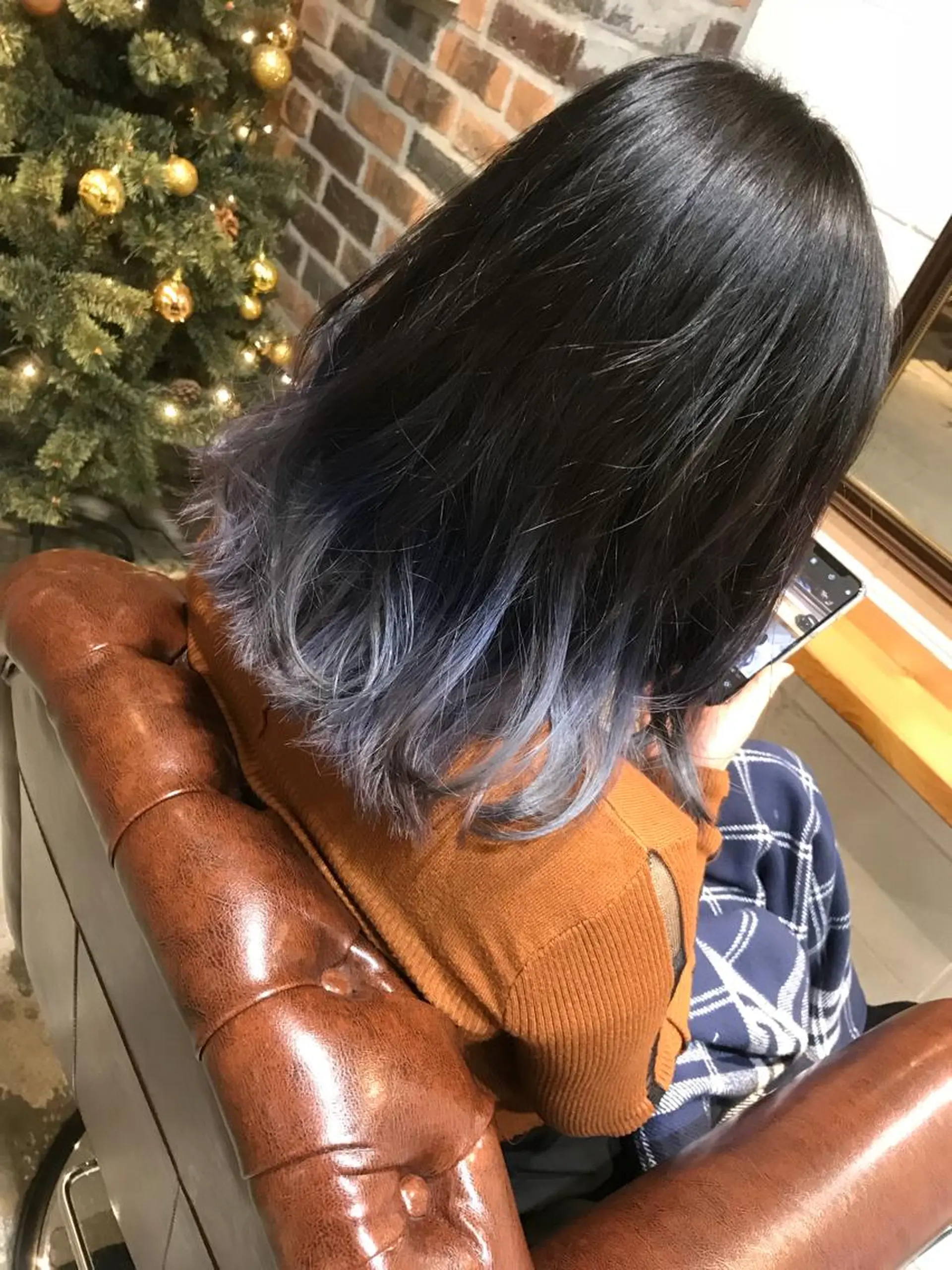 セミロング カラー アッシュ グラデーションカラー シルバー シルバーアッシュ バイオレットカラー 竹嶌 健吾のヘアスタイル