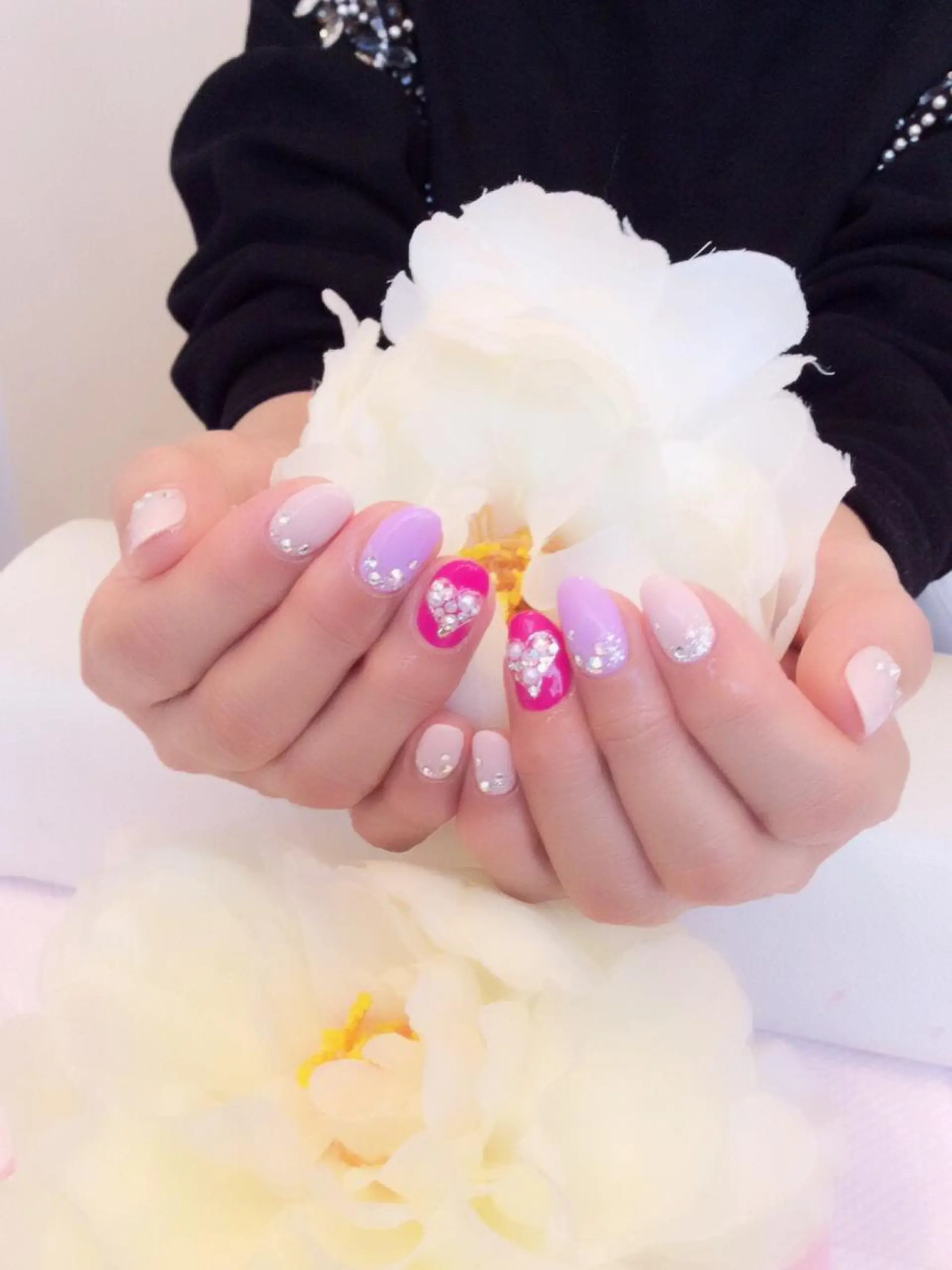 ミディアム TAKAMATSU RINAのネイルデザイン