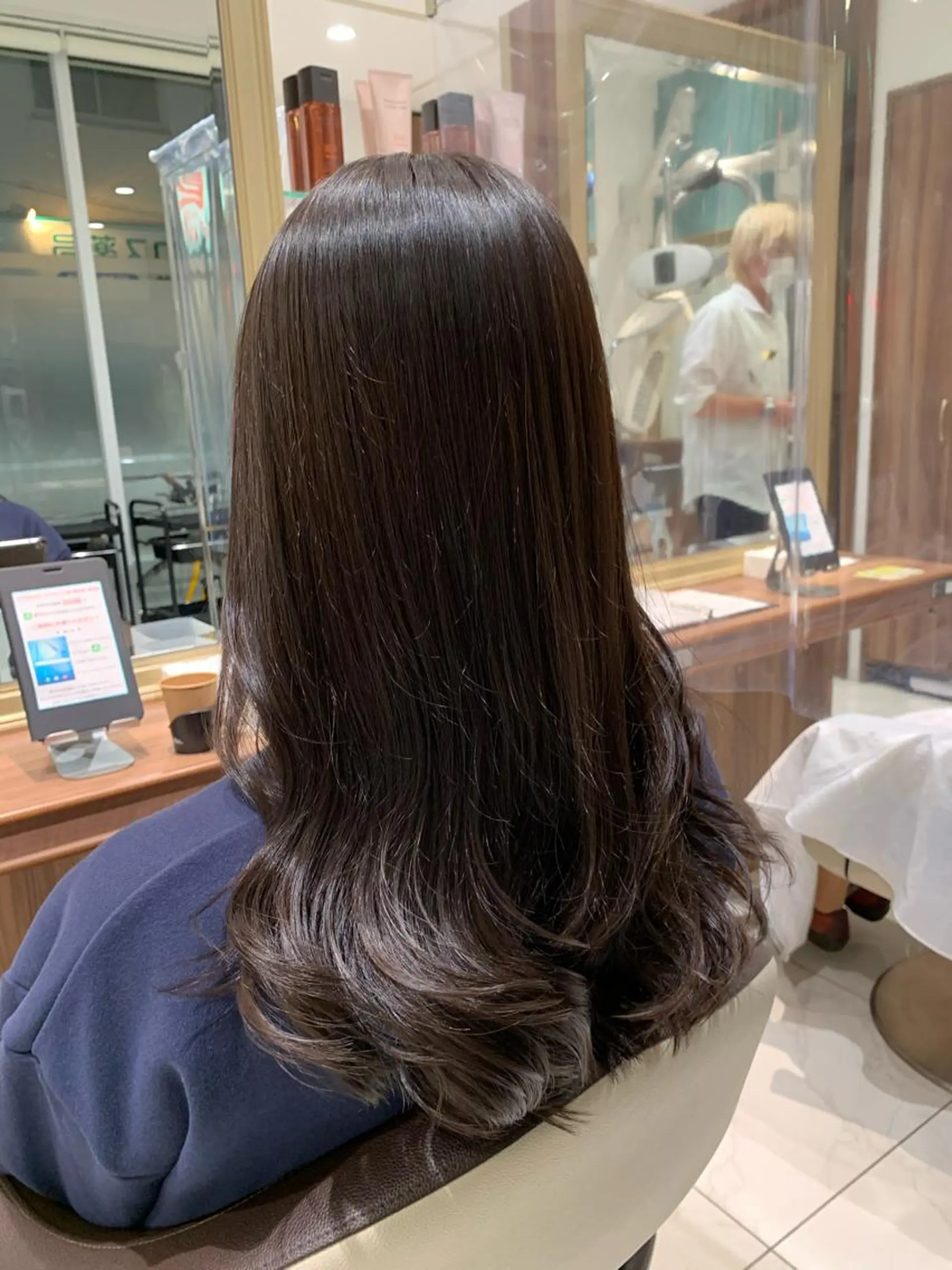 ロング midori osawaのヘアスタイル