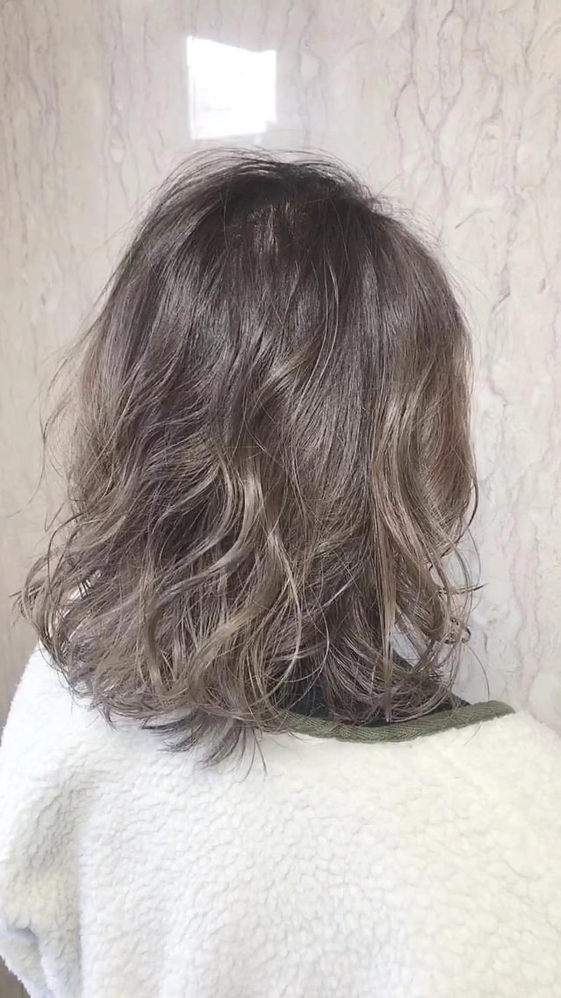 ミディアム カラー バレイヤージュ ブリーチ ケアブリーチ 外国人風カラー レイヤーカット ヘアカラー 似合わせ/ブリーチ カラー.岡田友仁のヘアスタイル