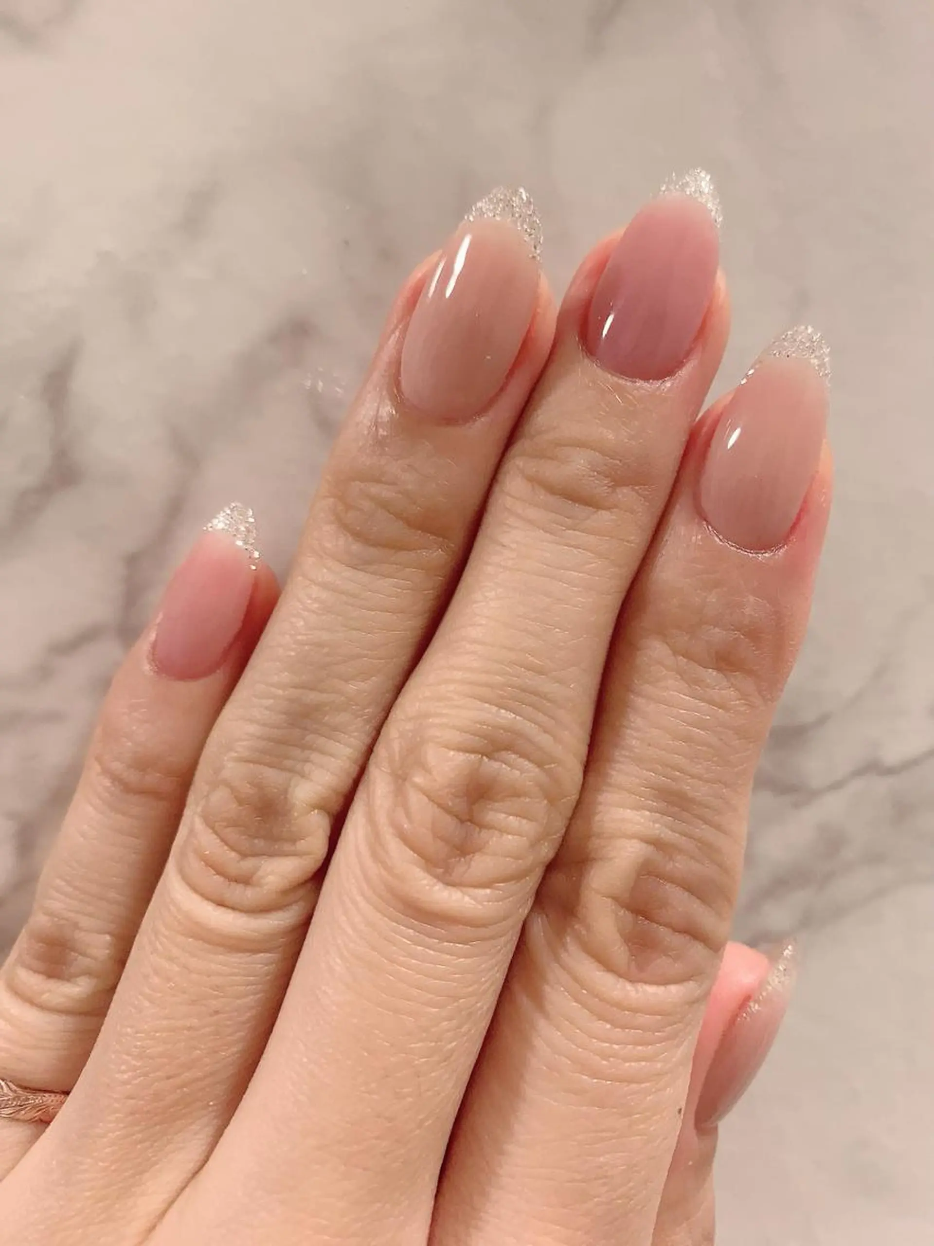 ネイル クリアネイル フレンチネイル ラメ(グリッター) ネイルチップ atelier chic+のネイルデザイン