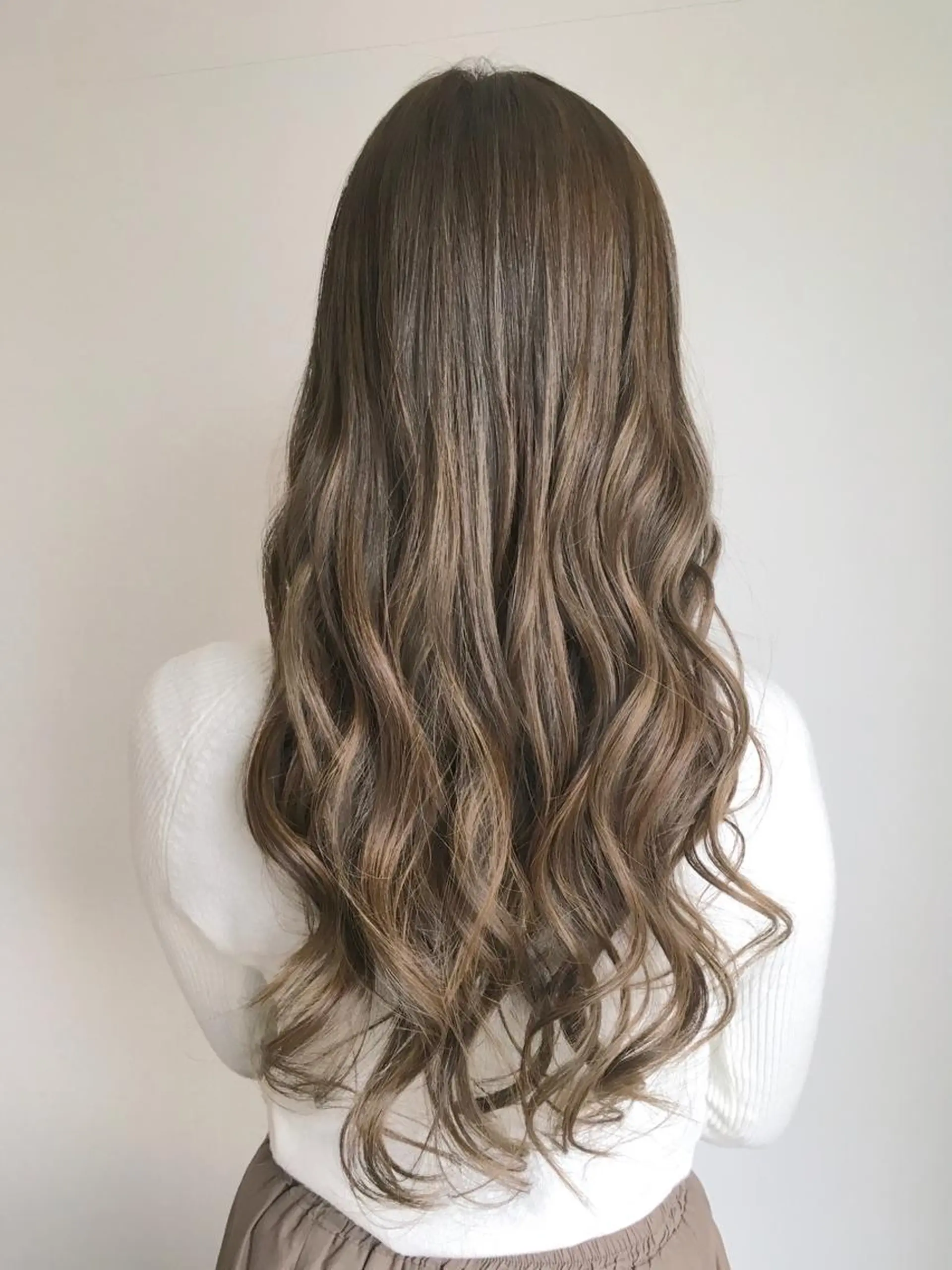 ロング カラー ベージュカラー ハイライトカラー ハイライト ヘアカラー トリートメント ヘアセット go today shaire salon 本店所属・yoshi ☆のヘアスタイル