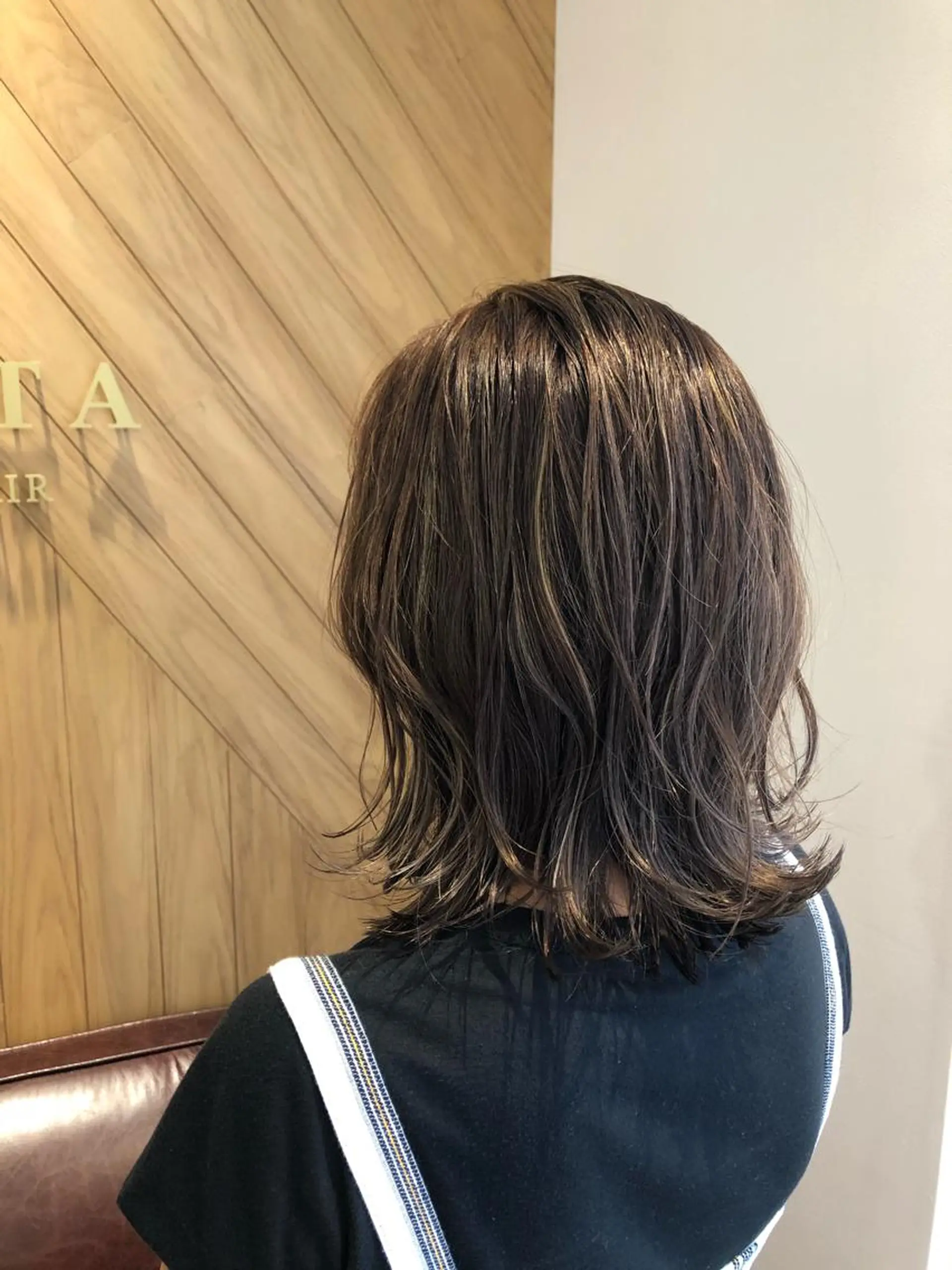 ミディアム カラー ハイライトカラー ハイライト 鈴村 大介のヘアスタイル