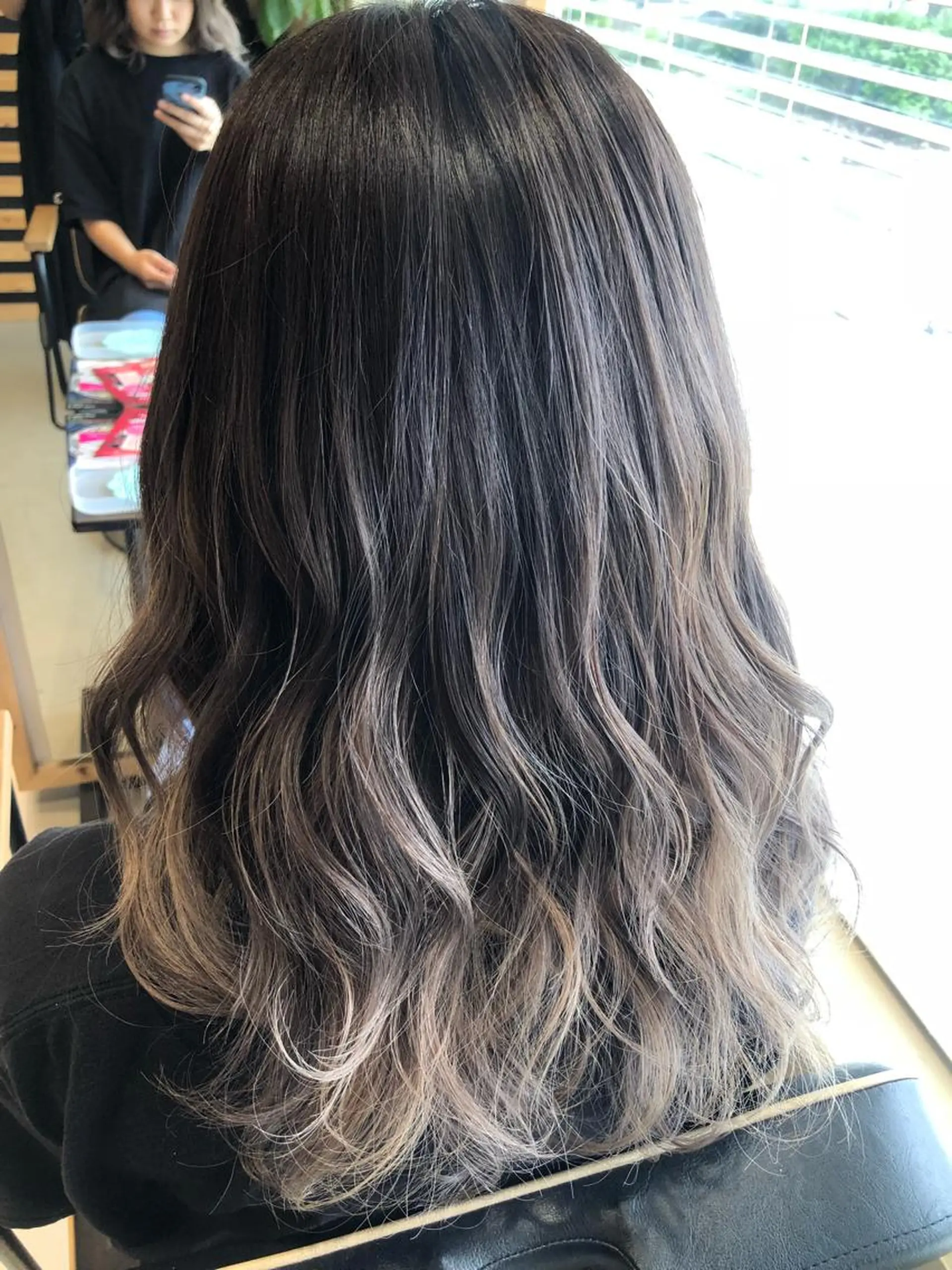 カラー 早川 真幸のヘアスタイル