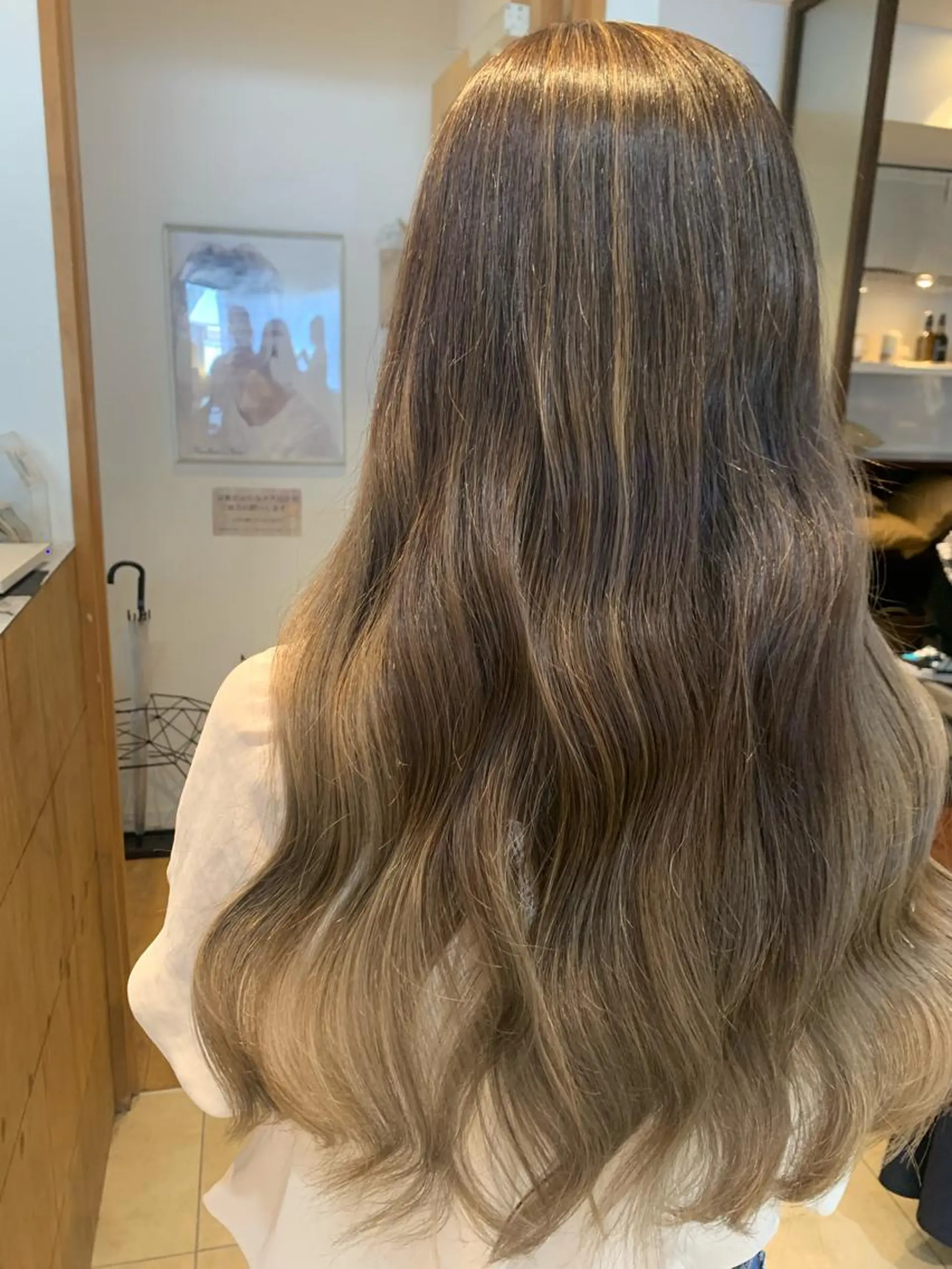 ロング ハイライト レイヤーカット ヘアカラー 庄司 沙羅のヘアスタイル