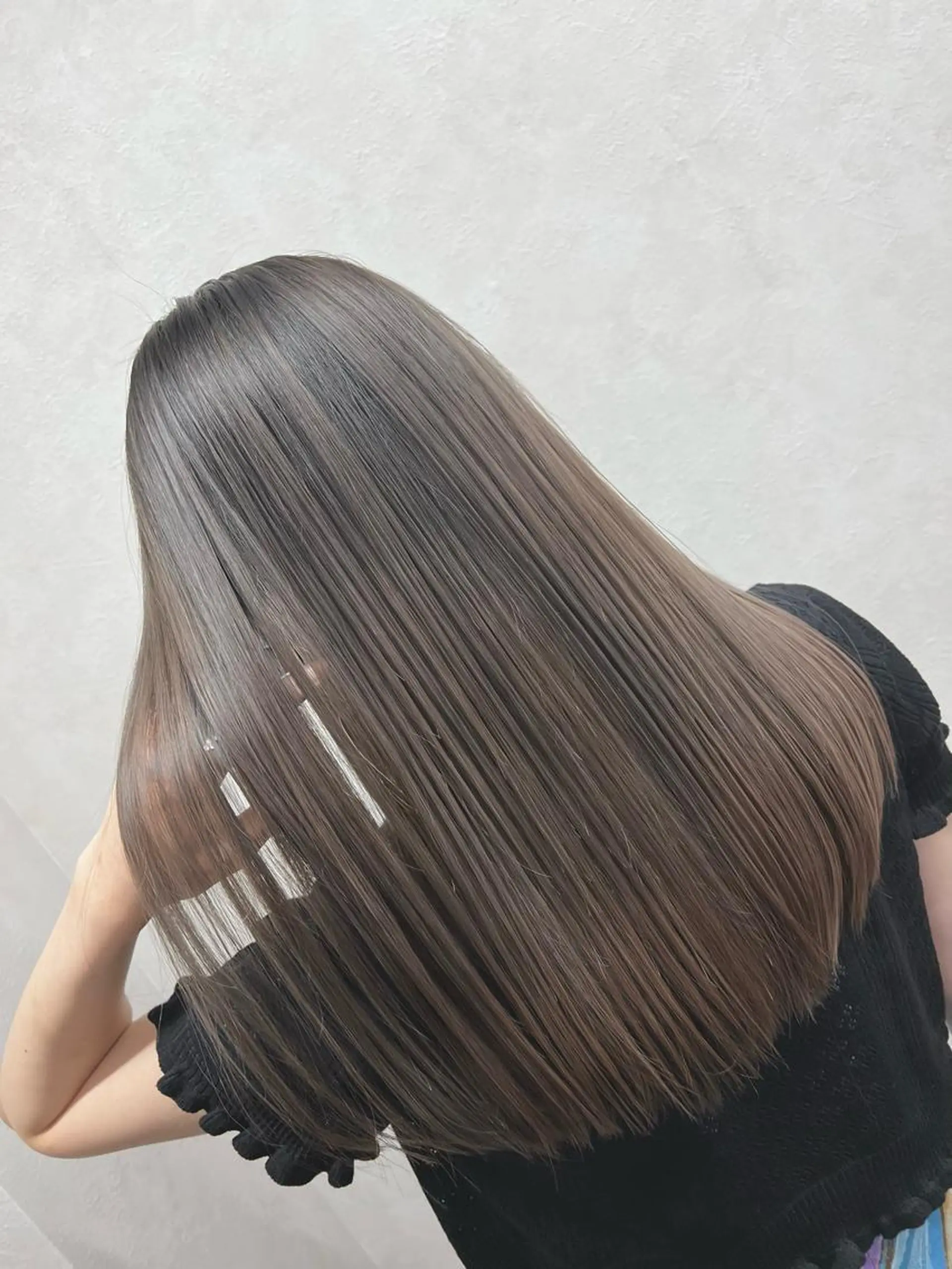 ロング カラー バレイヤージュ ブリーチ ケアブリーチ ダブルカラー イヤリングカラー ヘアカラー SALOWIN横浜suite店所属・🌷かわばた めい🌷のヘアスタイル