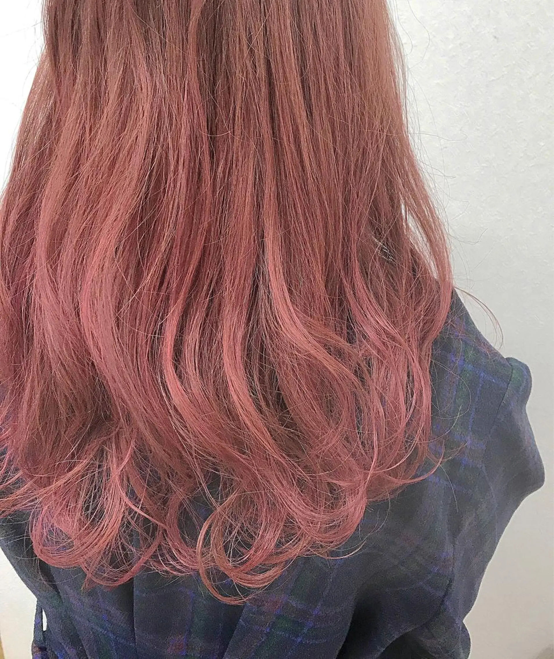 ロング カラー ピンクカラー 髪質改善/白髪ぼかし KENTAのヘアスタイル