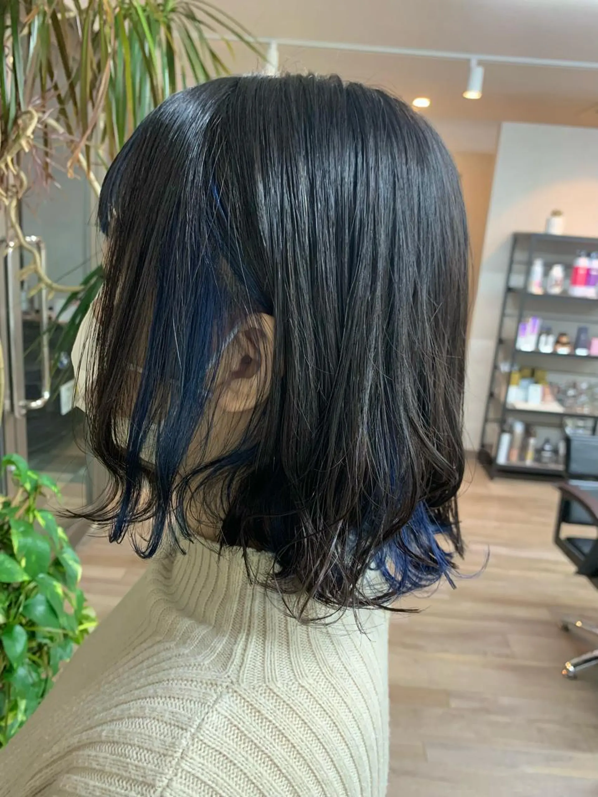 カラー バレイヤージュ ブリーチ ブルーカラー ケアブリーチ ダブルカラー SALOWIN横浜suite店所属・🌷かわばた めい🌷のヘアスタイル