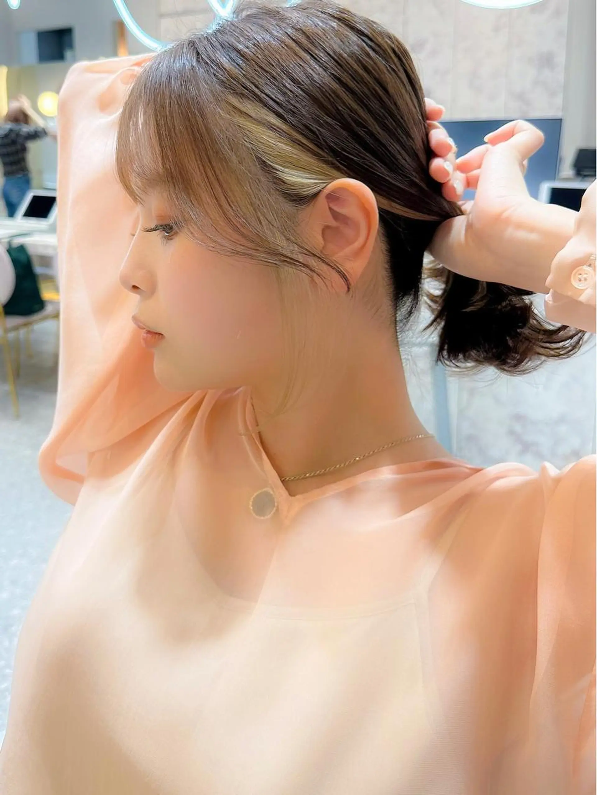 ミディアム カラー シールエクステ ミディアムパーマ ブリーチ ケアブリーチ ダブルカラー 新宿/韓国風レイヤー 髪質改善/渋谷直樹のヘアスタイル