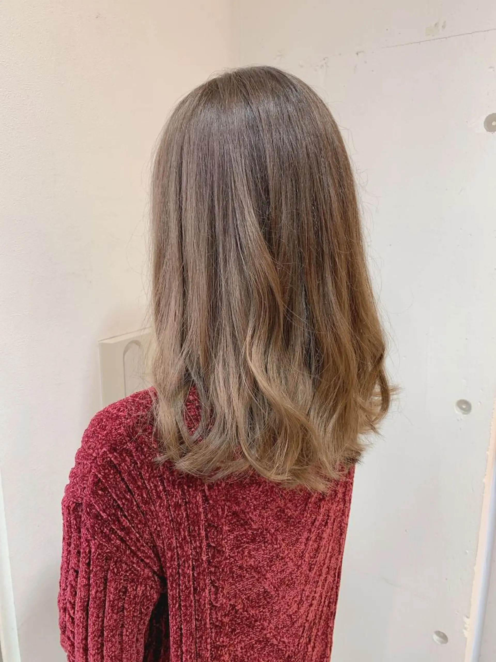 ミディアム カラー 白髪ぼかしハイライト 柳川拓哉のヘアスタイル