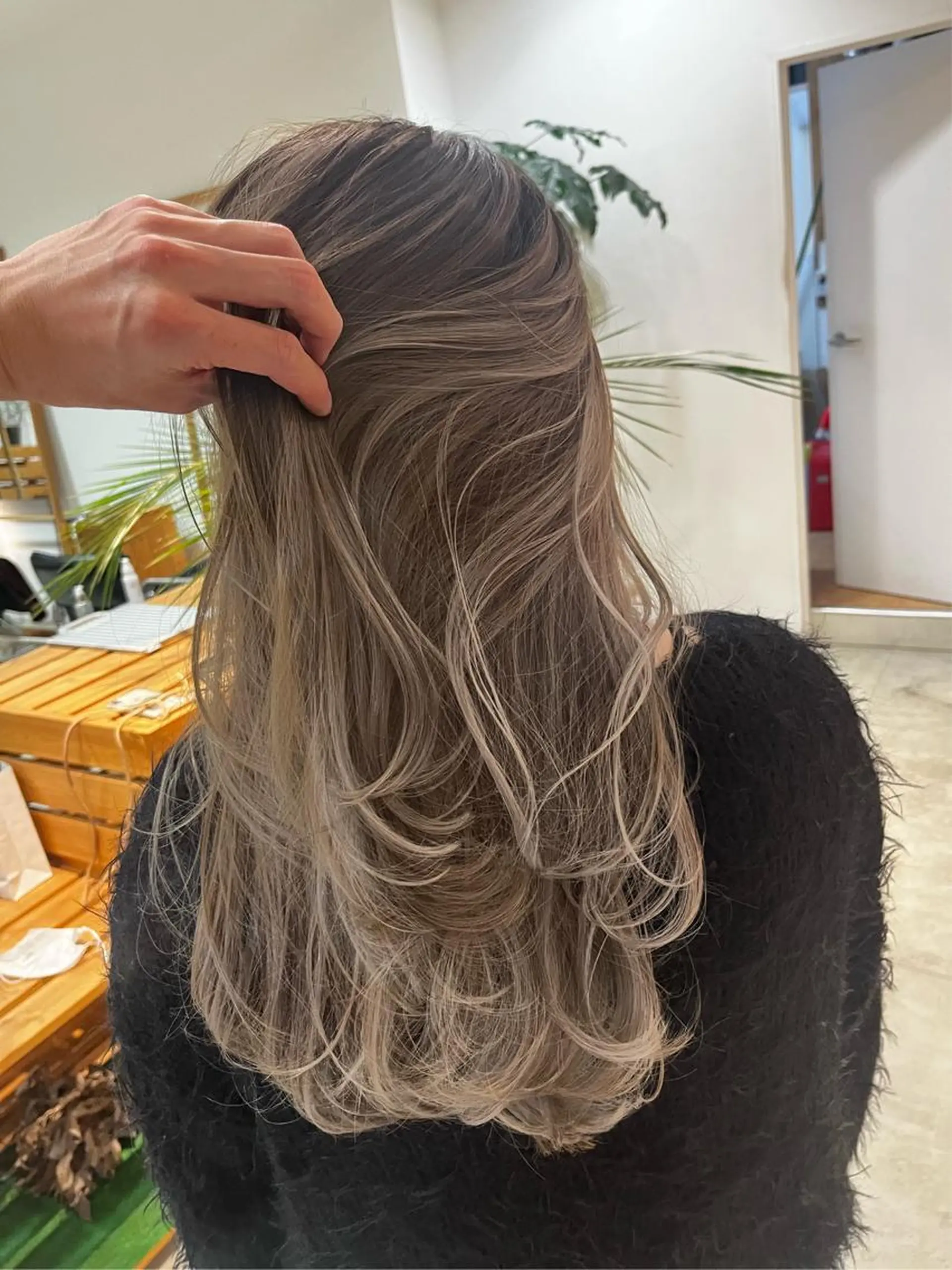 ロング カット ヘアカラー トリートメント hoNua. 栄/透明感カラーのヘアスタイル