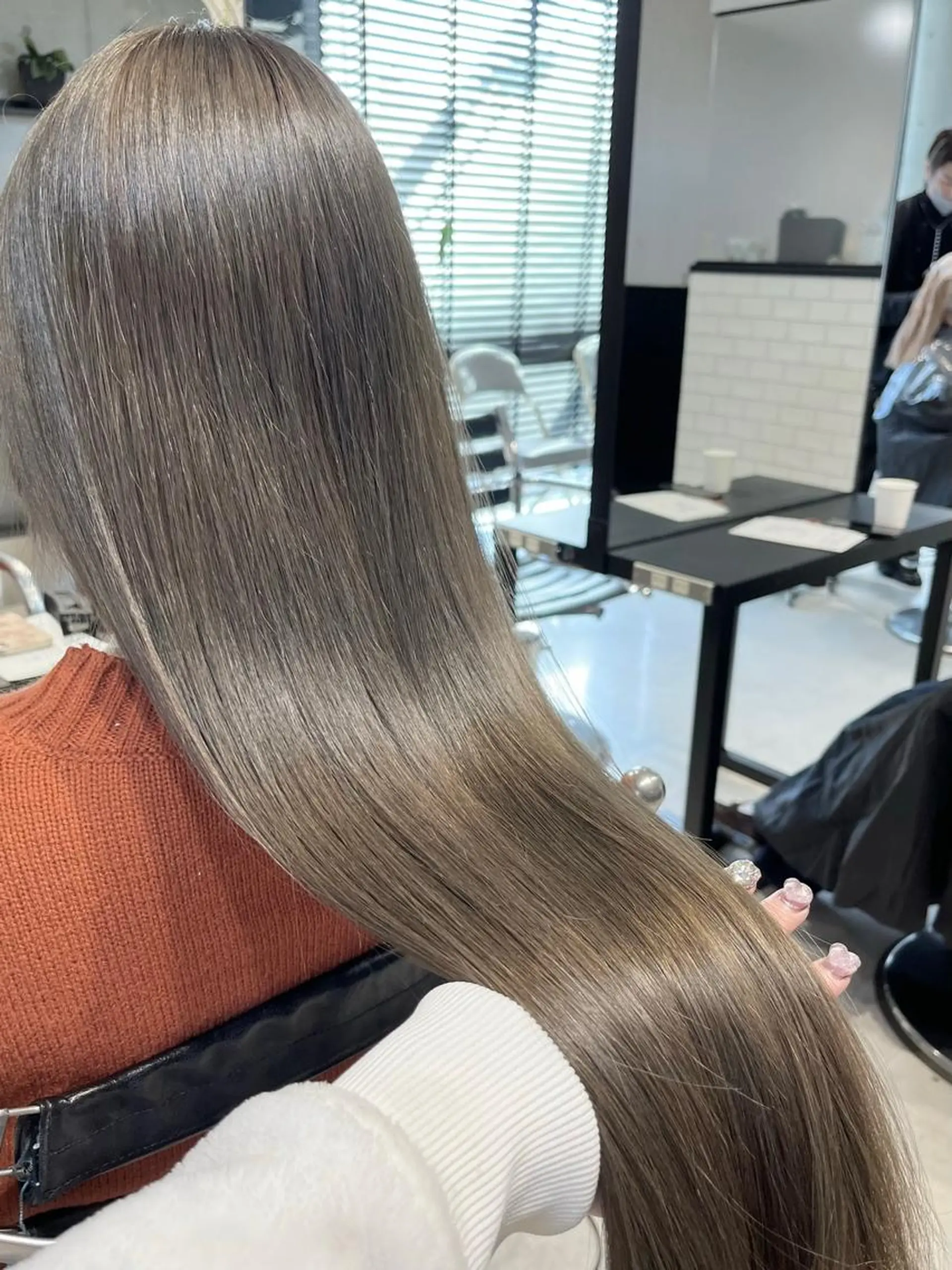 ロング カラー パーマ ヘアアレンジ トリートメント ヘッドスパ ヘアセット 透明感/オリーブ/ グレージュ/YUKAのヘアスタイル