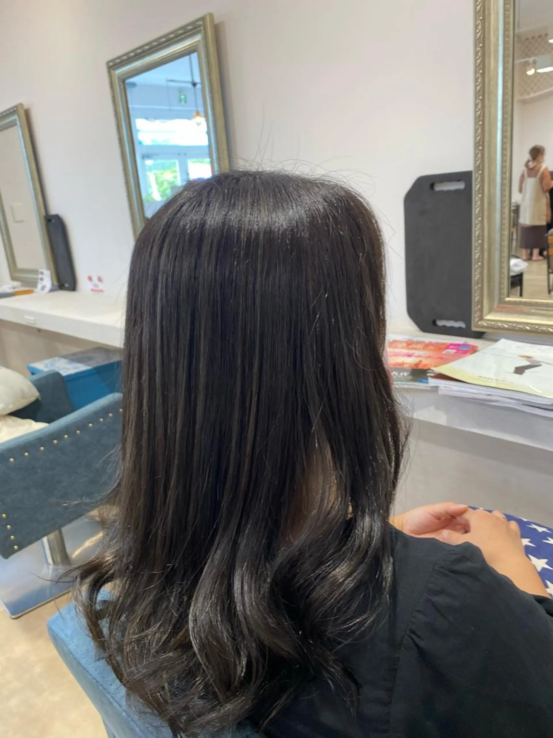 ロング カラー ヘアカラー トリートメント 饒平名 知也のヘアスタイル