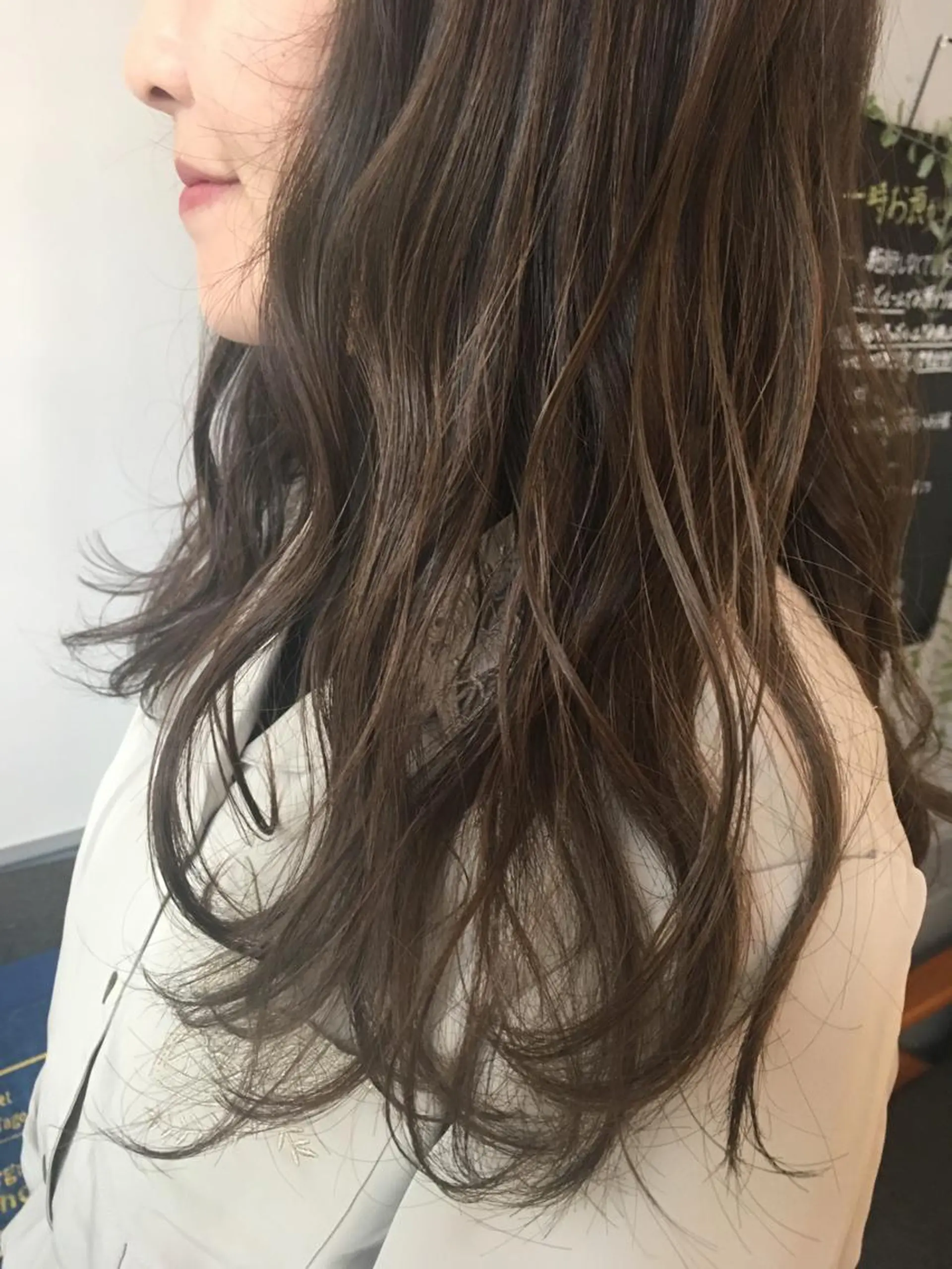 ロング カラー グレージュ 🌿椿 夢来🌿のヘアスタイル