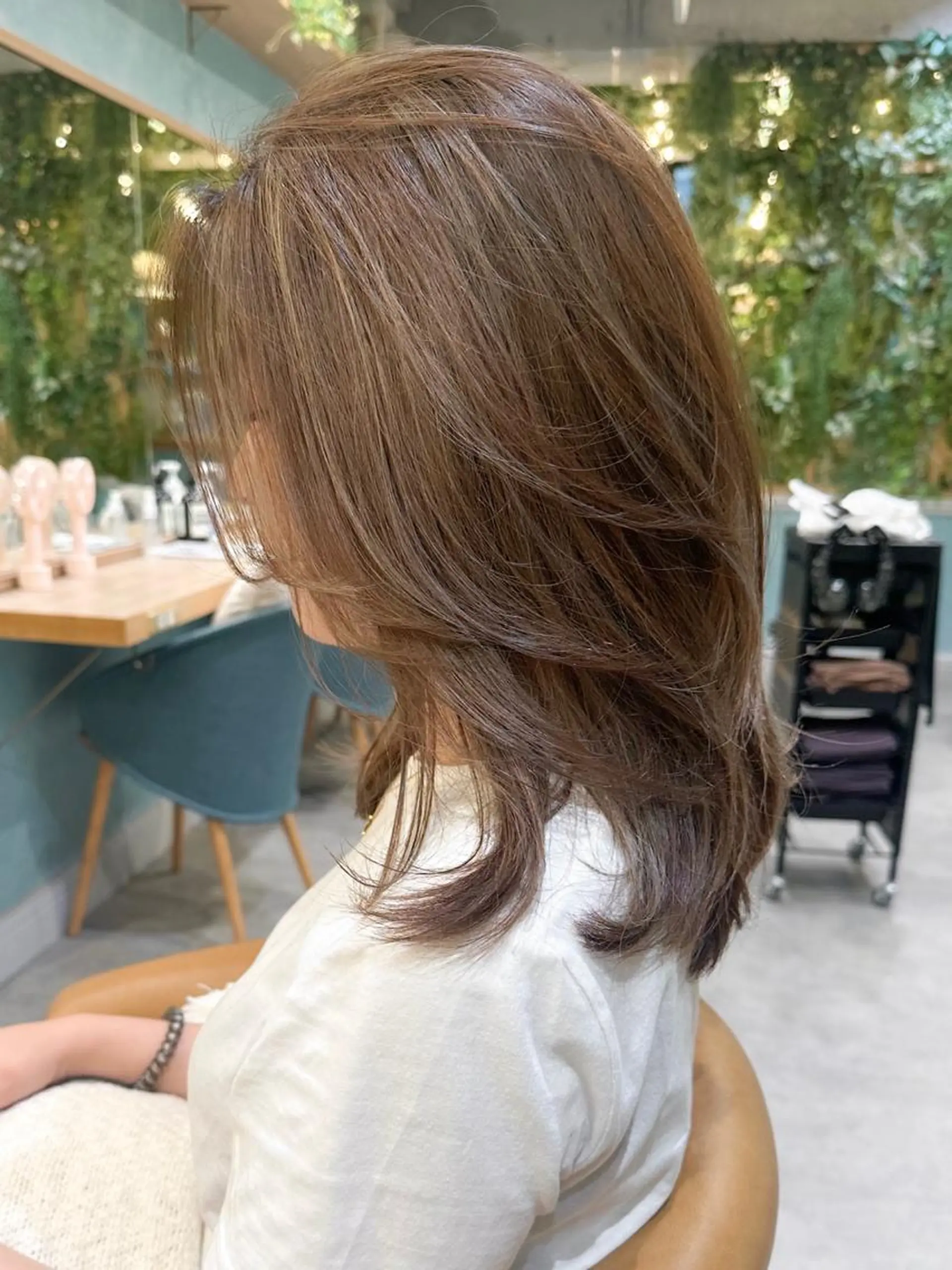 ミディアム カラー ハイライトカラー ハイライト レイヤーカット 石畑結華 Lond店長のヘアスタイル