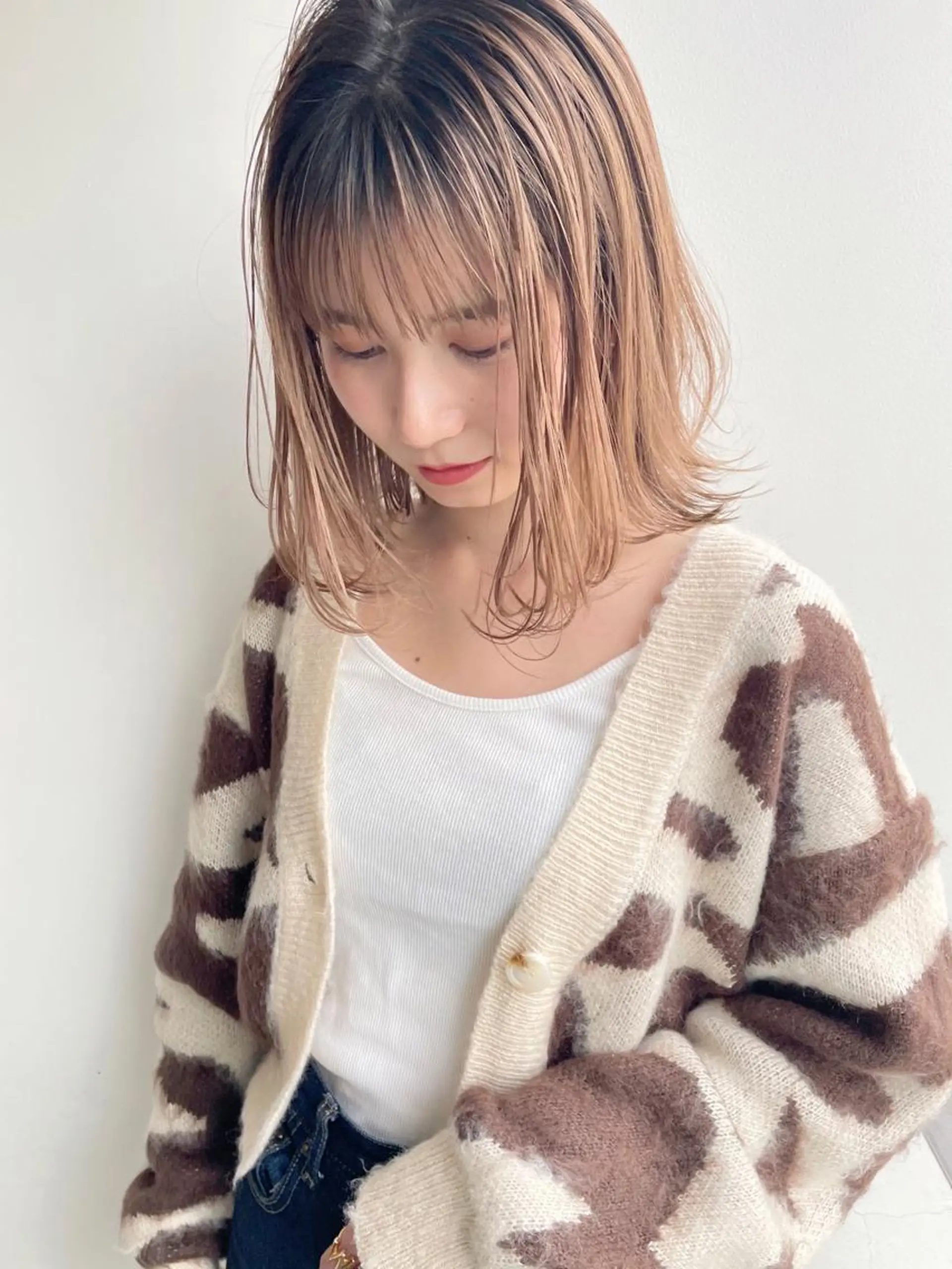 ミディアム カラー 似合わせ｜レイヤー 🪩yurikaのヘアスタイル