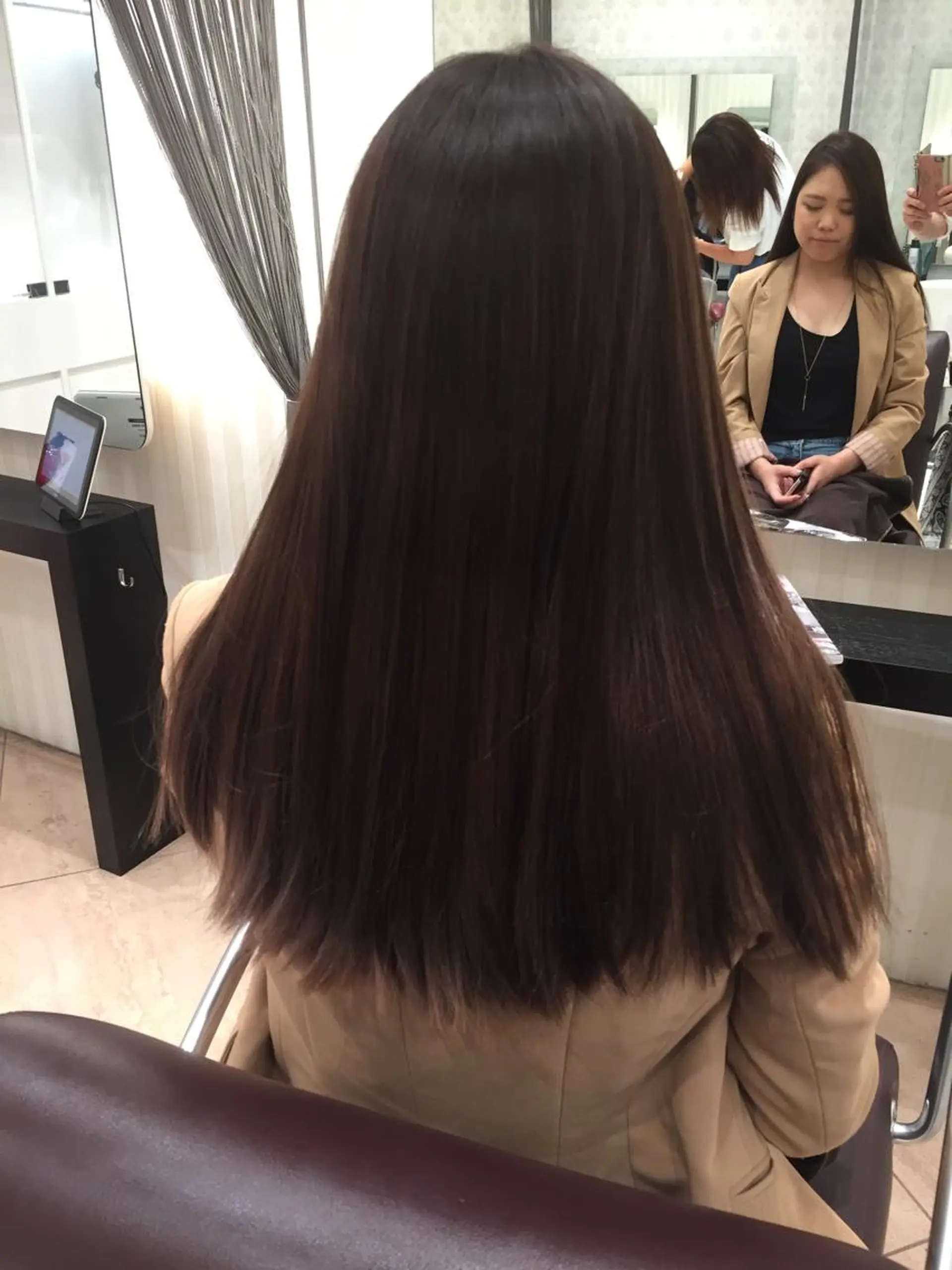 ロング 田畑 福恵のヘアスタイル