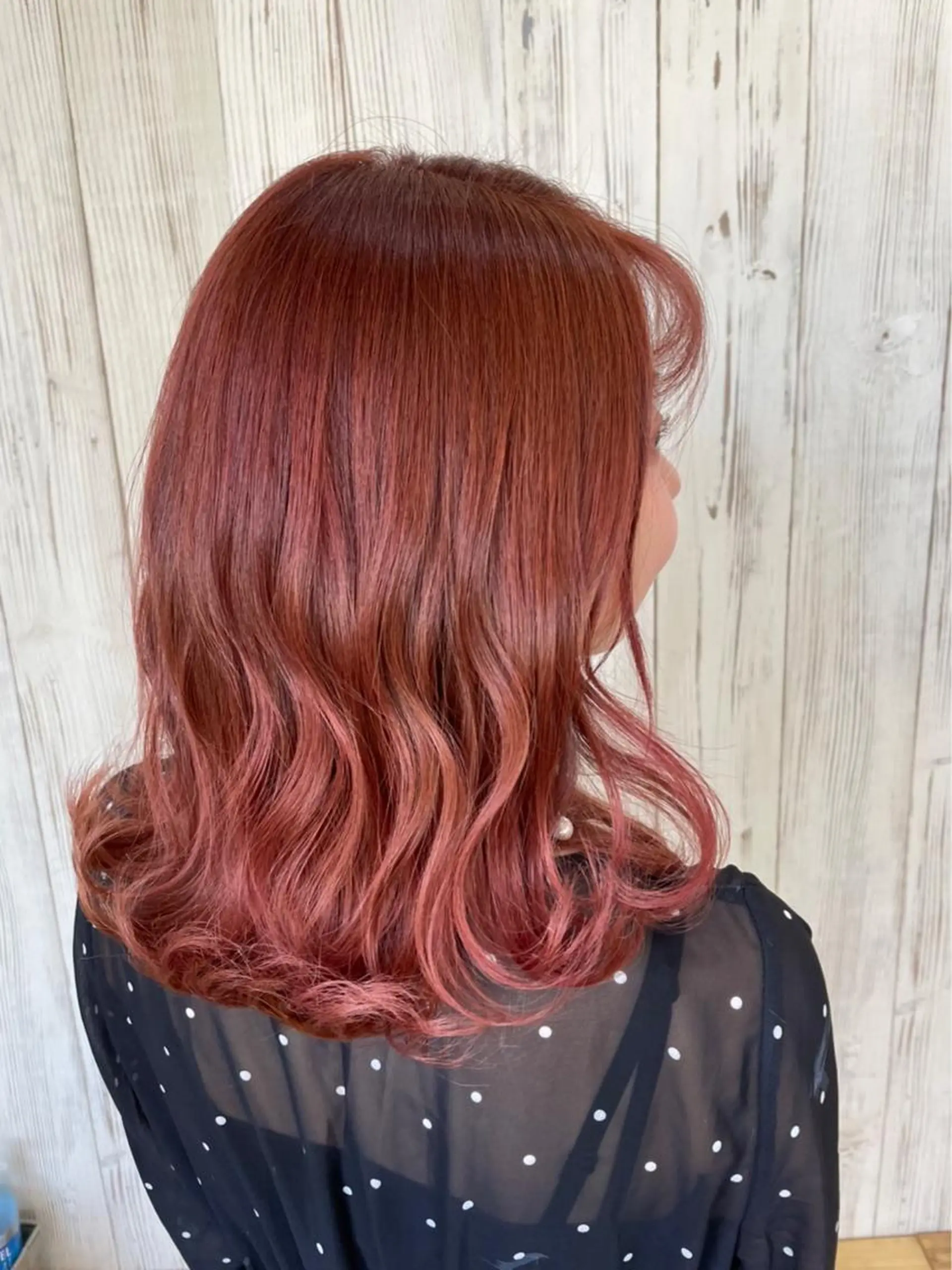 ミディアム MINAKO .のヘアスタイル