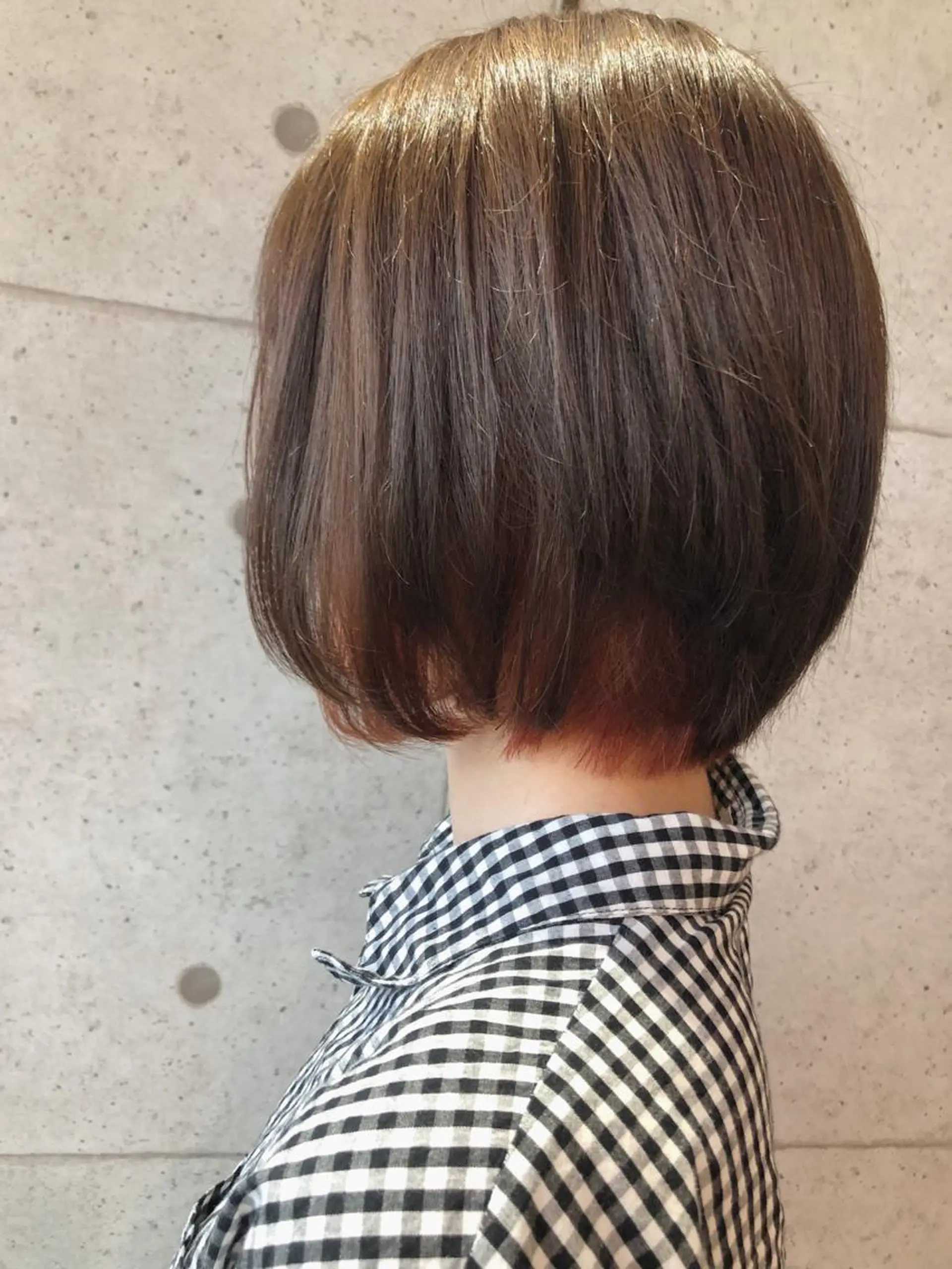 ショート カラー インナーカラー 福森 みずきのヘアスタイル