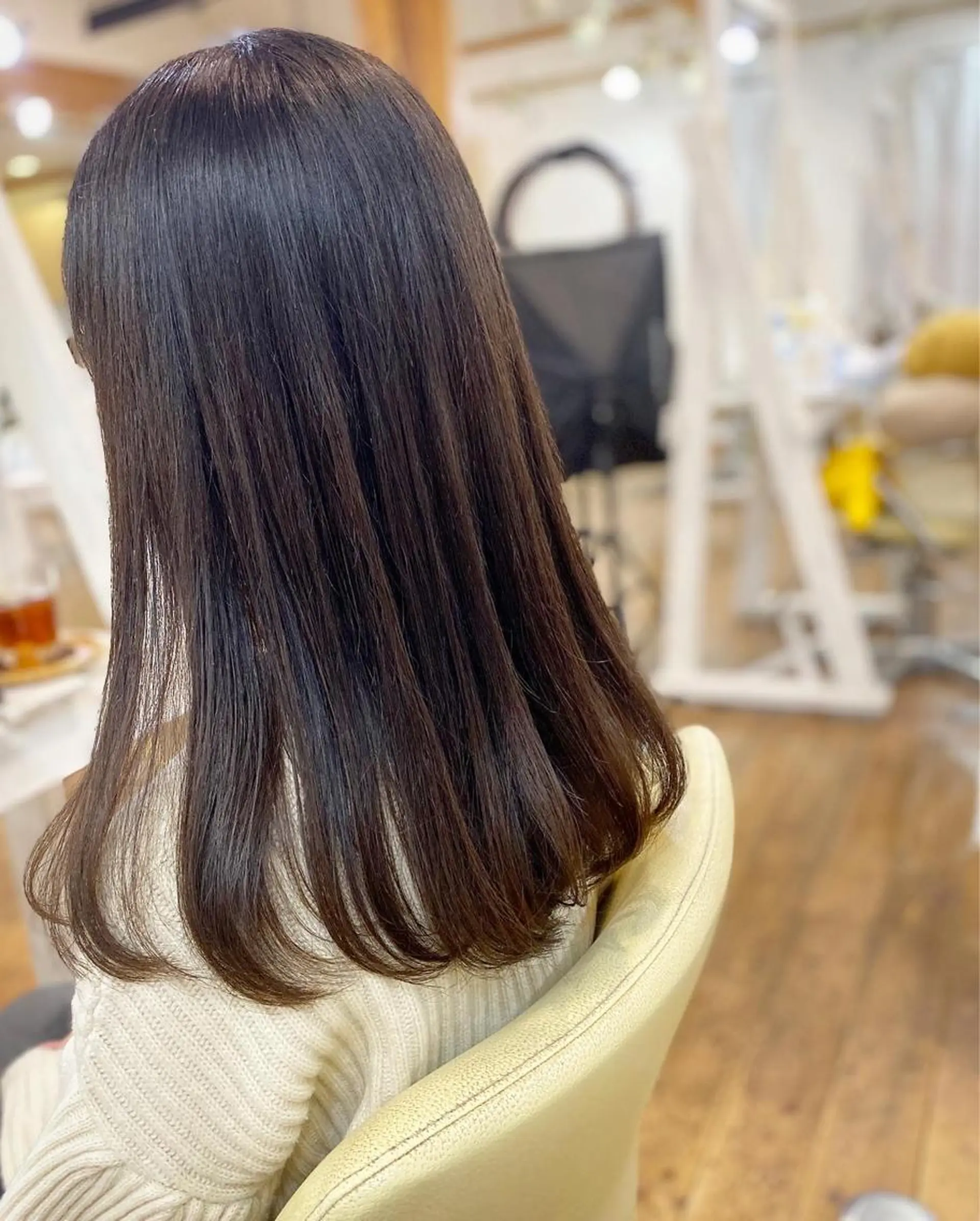 セミロング カラー 髪質改善 荒木 ひろかのヘアスタイル