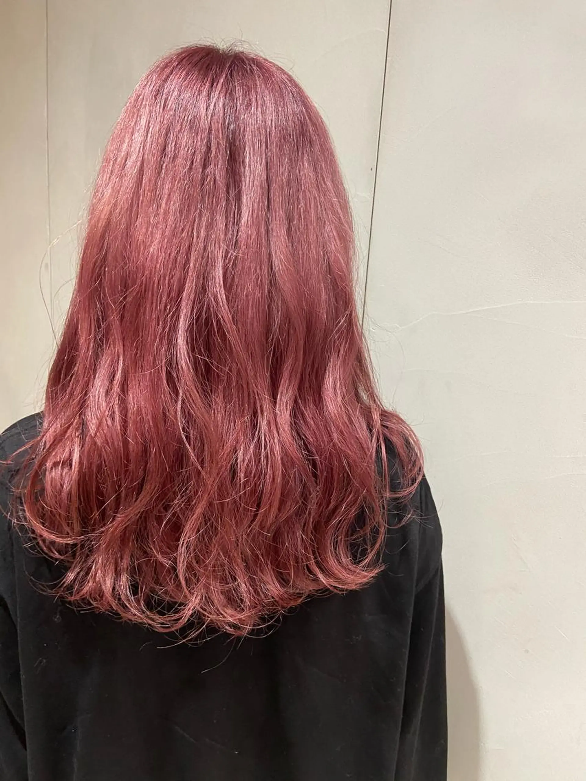 セミロング カラー ブリーチ ケアブリーチ ハイトーンカラー ピンクカラー カジュアルを女っぽく 𝗮𝘆𝗮𝗰𝗼のヘアスタイル