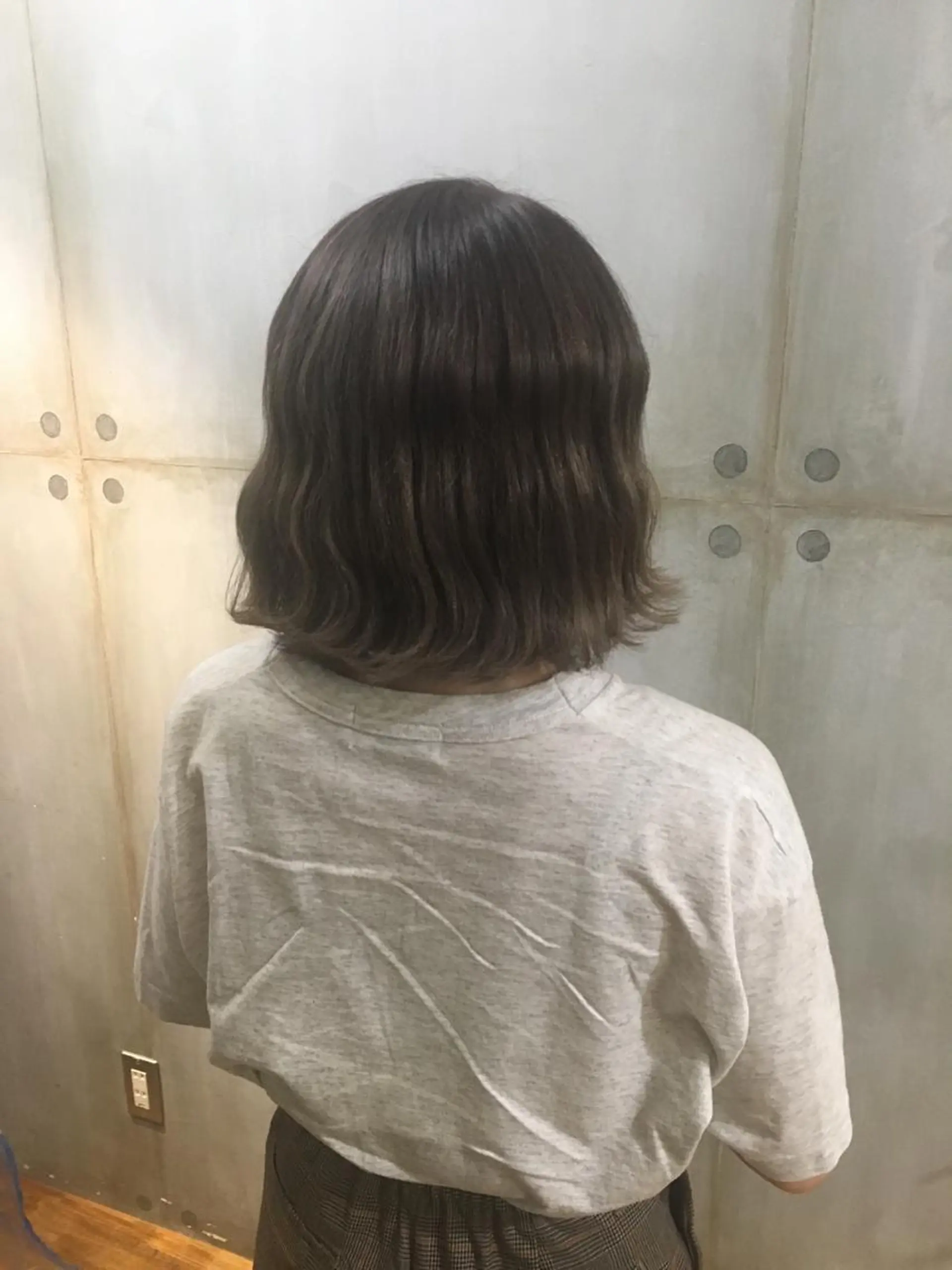 ミディアム カラー グレージュ 外国人風カラー モテ髪🎀aoi/ ヘアメ/カラー/池袋のヘアスタイル