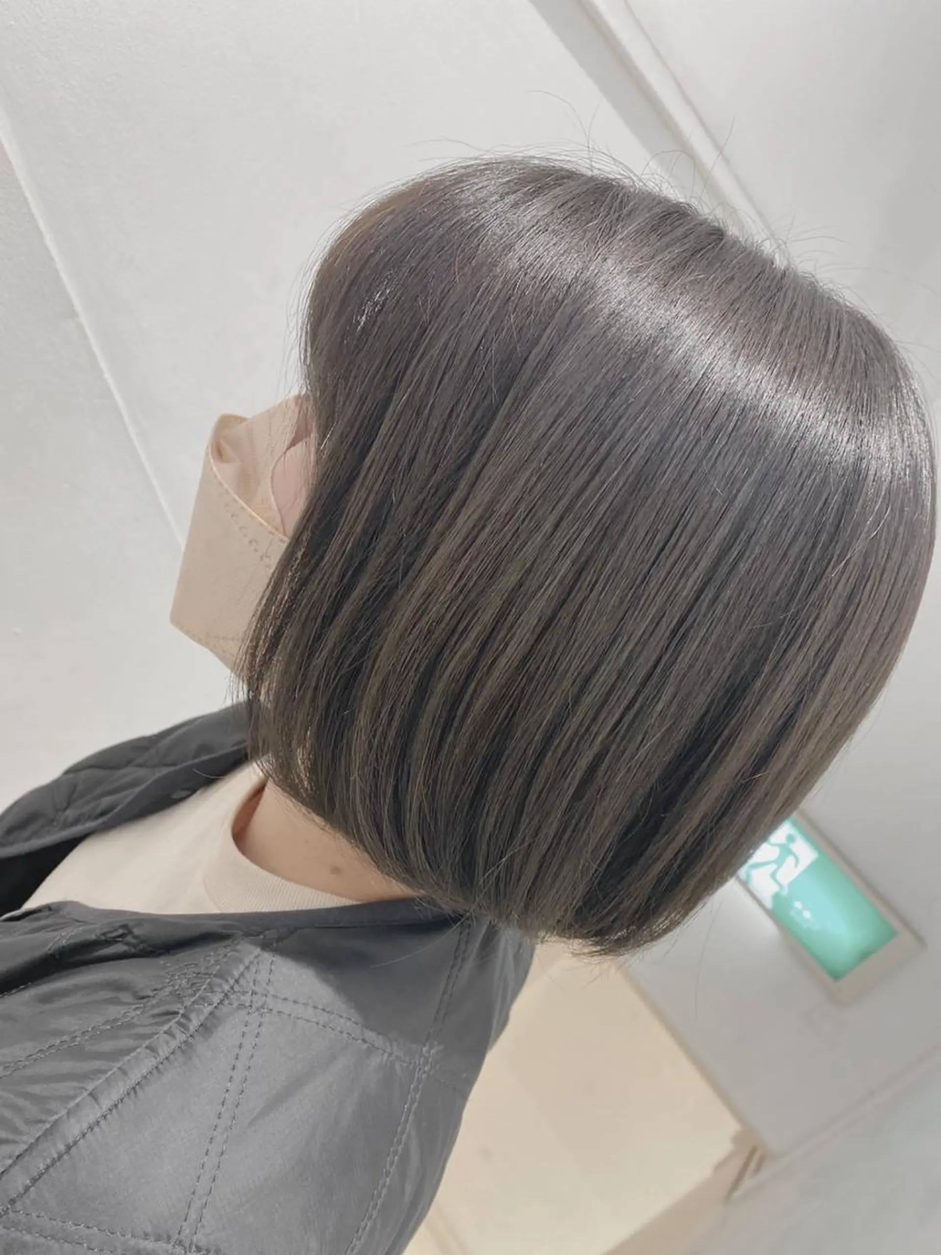 ミディアム カラー アディクシーカラー アッシュ ✨くびれスタイル✨️ 戸嶋穂乃香のヘアスタイル