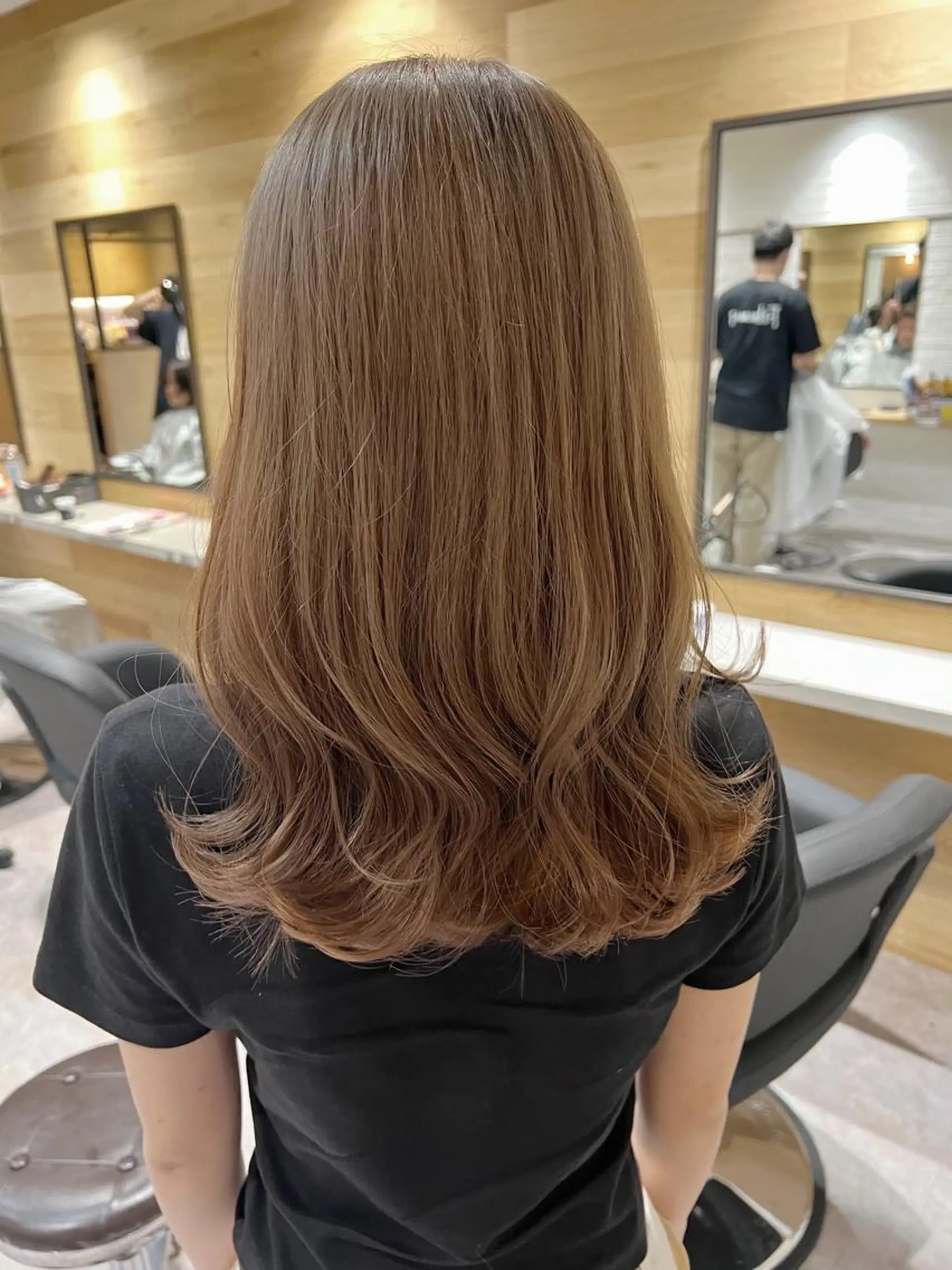 セミロング ヘアカラー フジサキ ケンのヘアスタイル