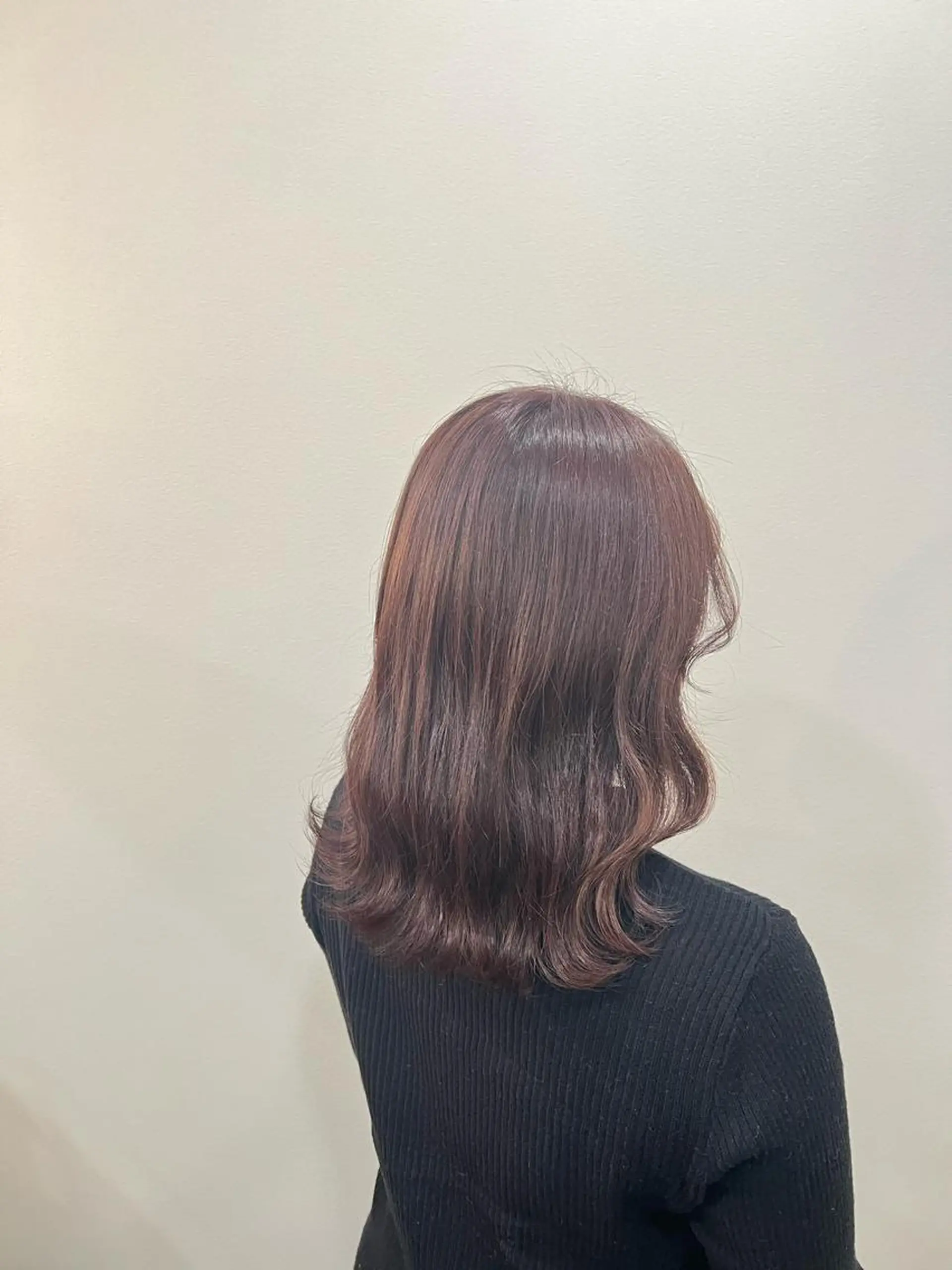 セミロング カラー ラベンダーカラー ピンクカラー ピンクラベンダー ヘアカラー 今田 飛奈のヘアスタイル