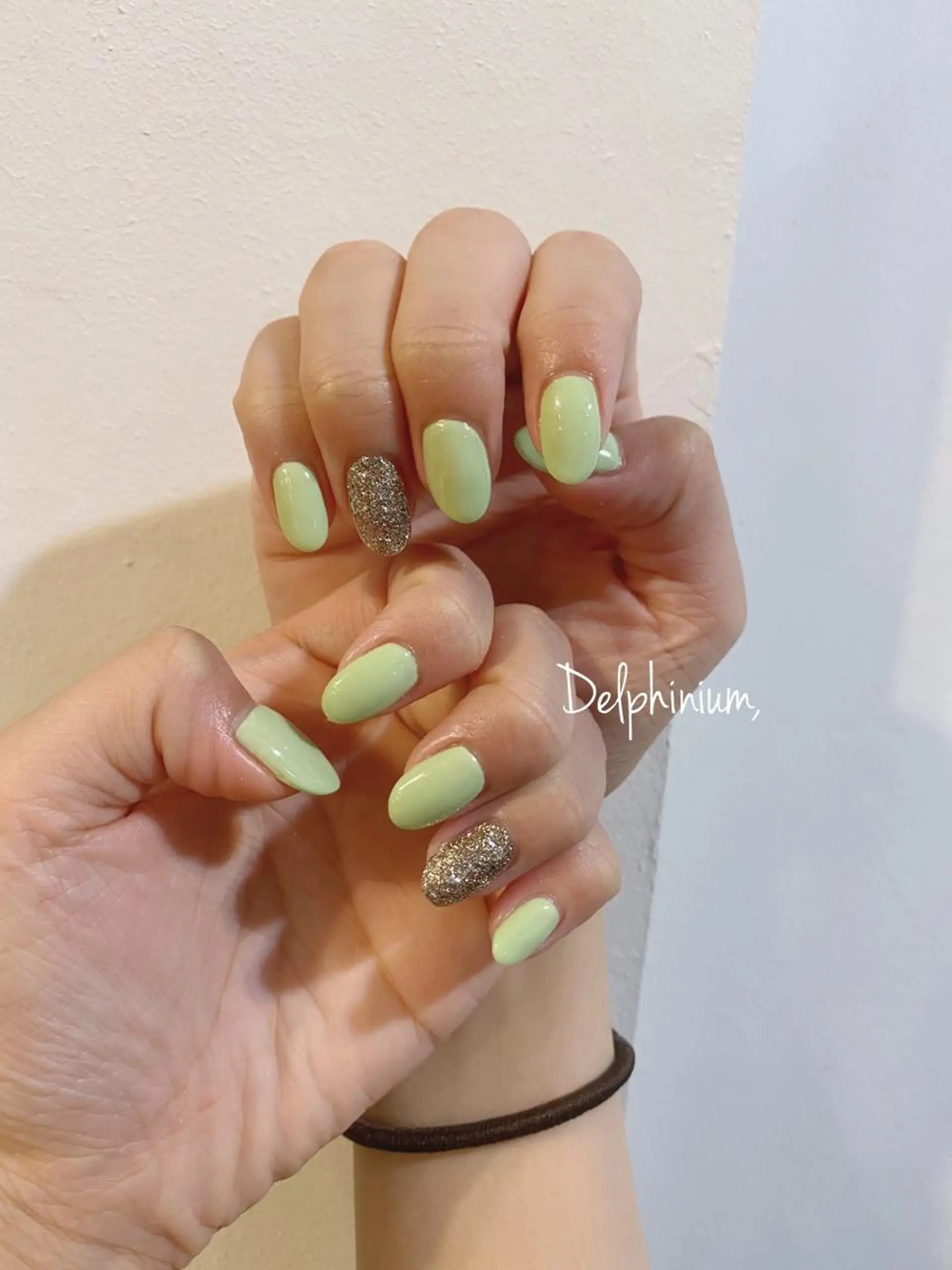 ネイル ラメ(グリッター) 持ち込み ワンカラーネイル ピスタチオネイル ハンドネイル 岡本 友恵のネイルデザイン