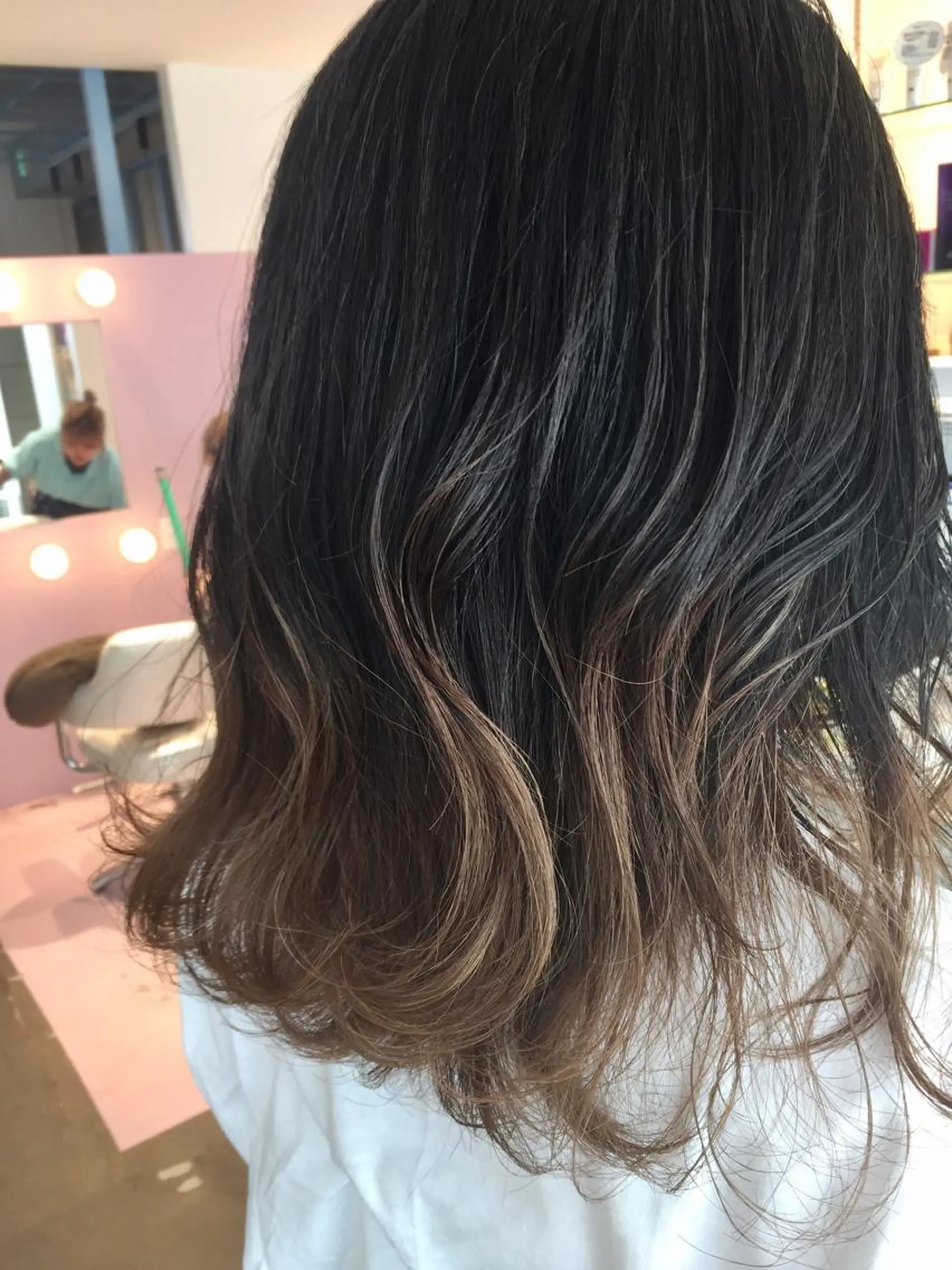 ミディアム レイヤーカット 所渉/韓国レイヤー /ウルフカットのヘアスタイル